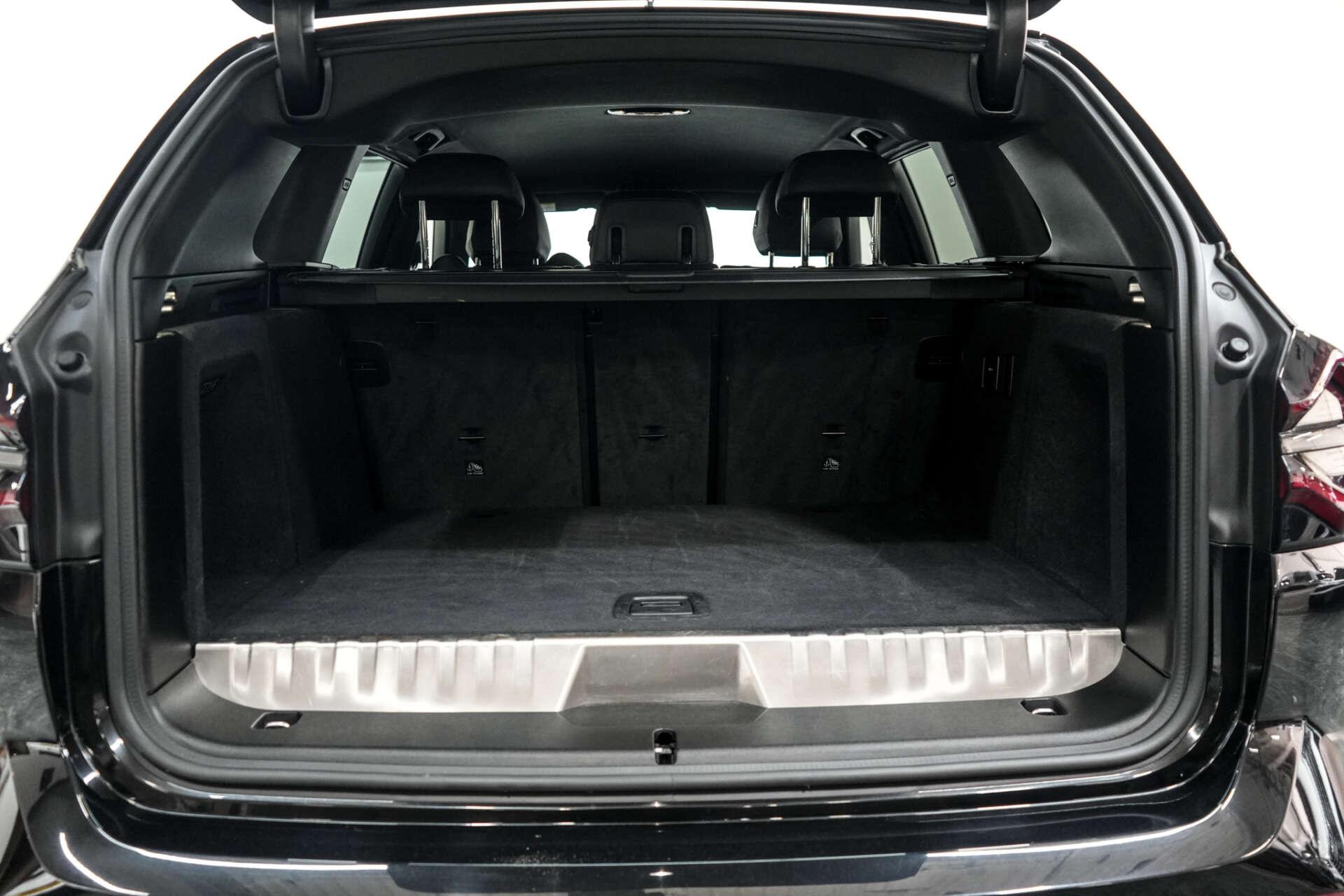 BMW X3 view 12