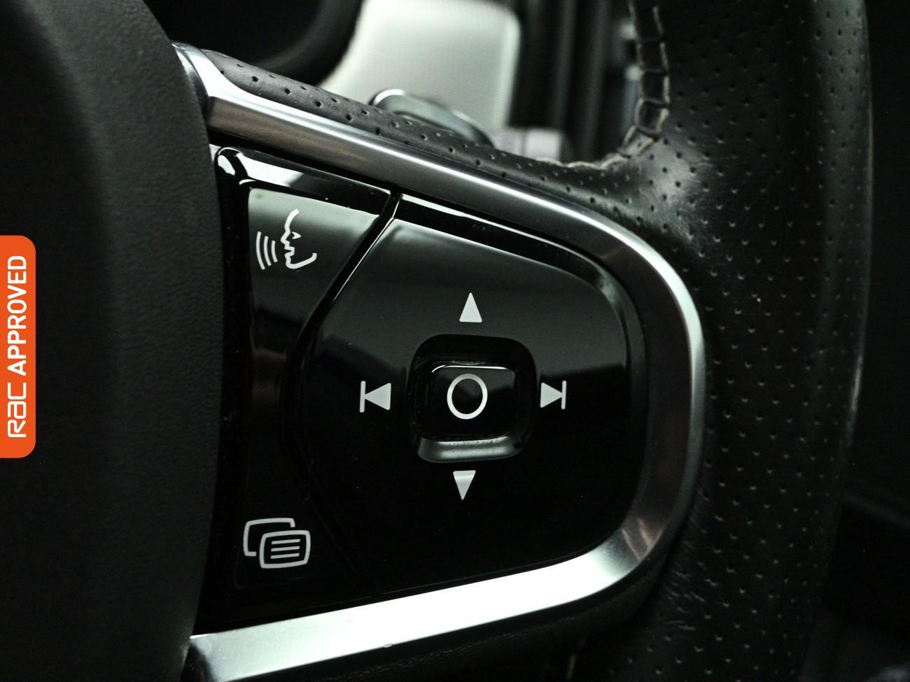 Volvo S90 view 26