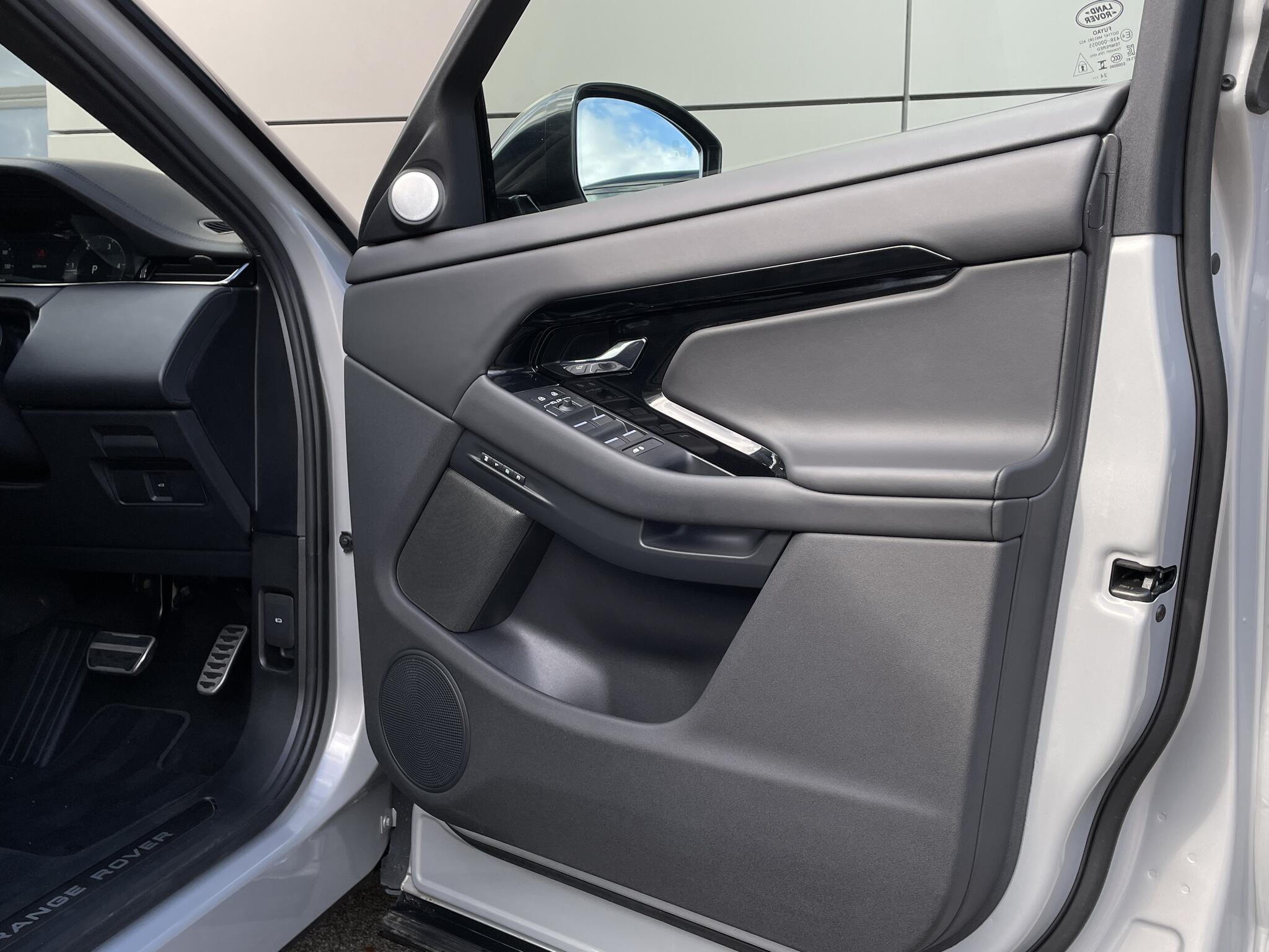 Land Rover Range Rover Evoque view 55