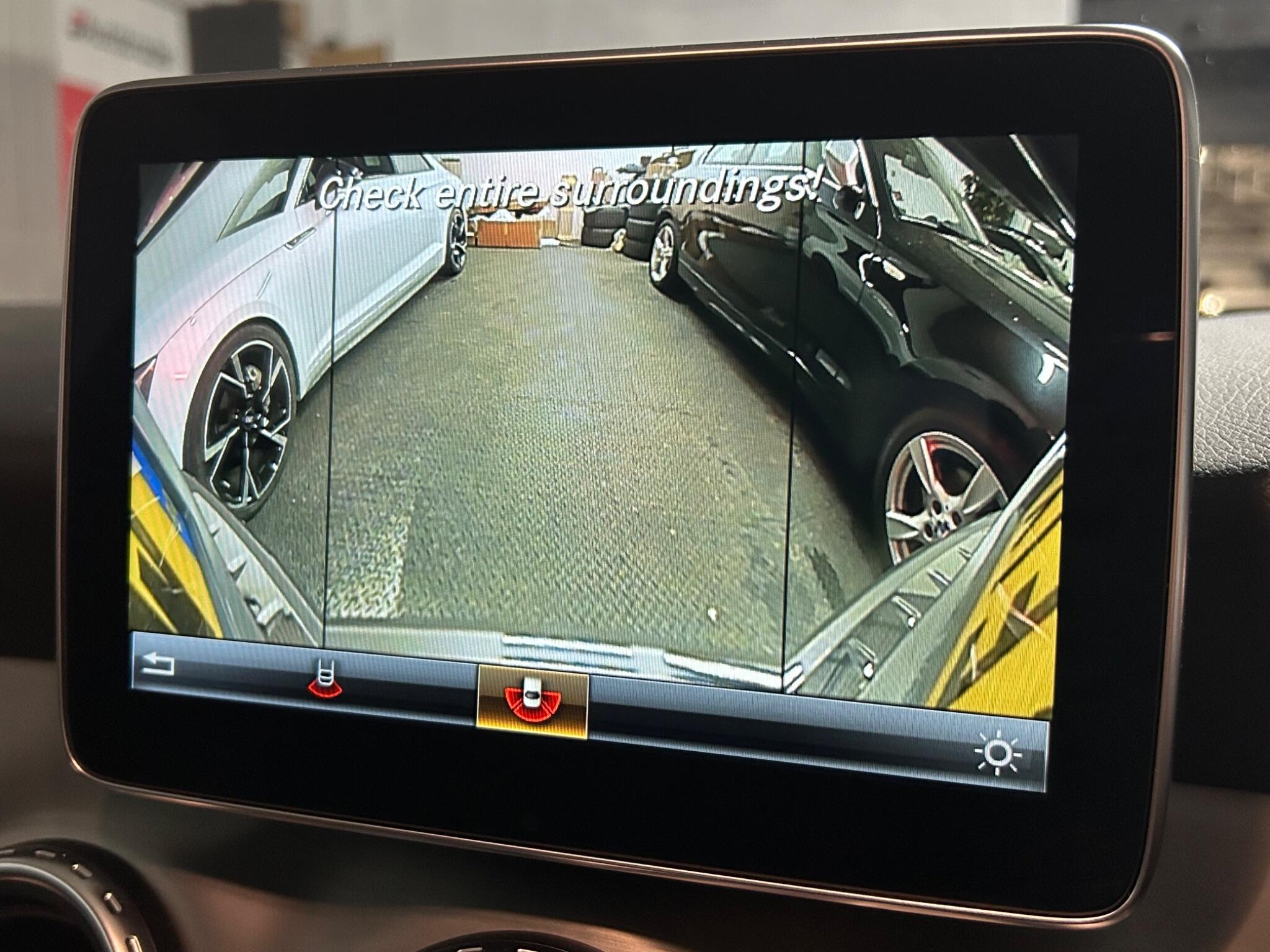 Mercedes-Benz GLA view 24