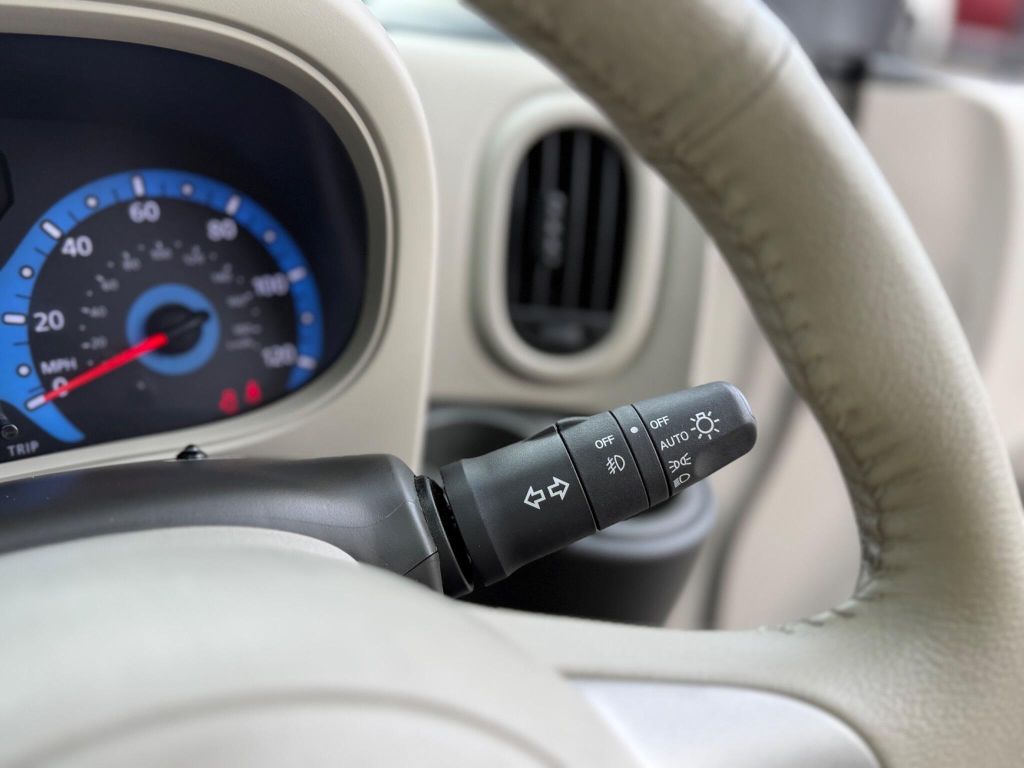 Nissan Cube view 66