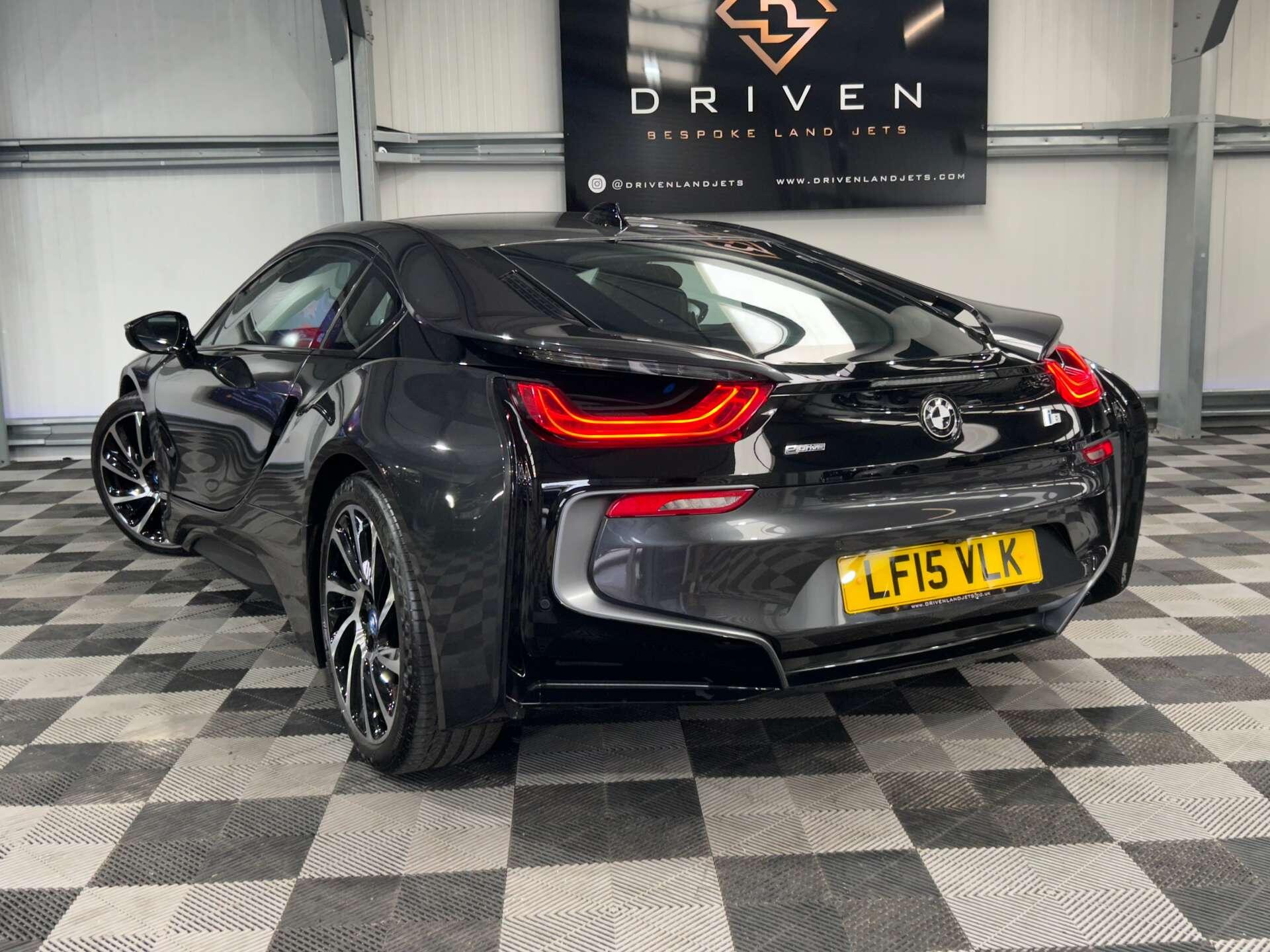 BMW I8 view 24