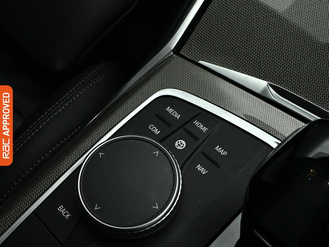 BMW 3 Series view 21