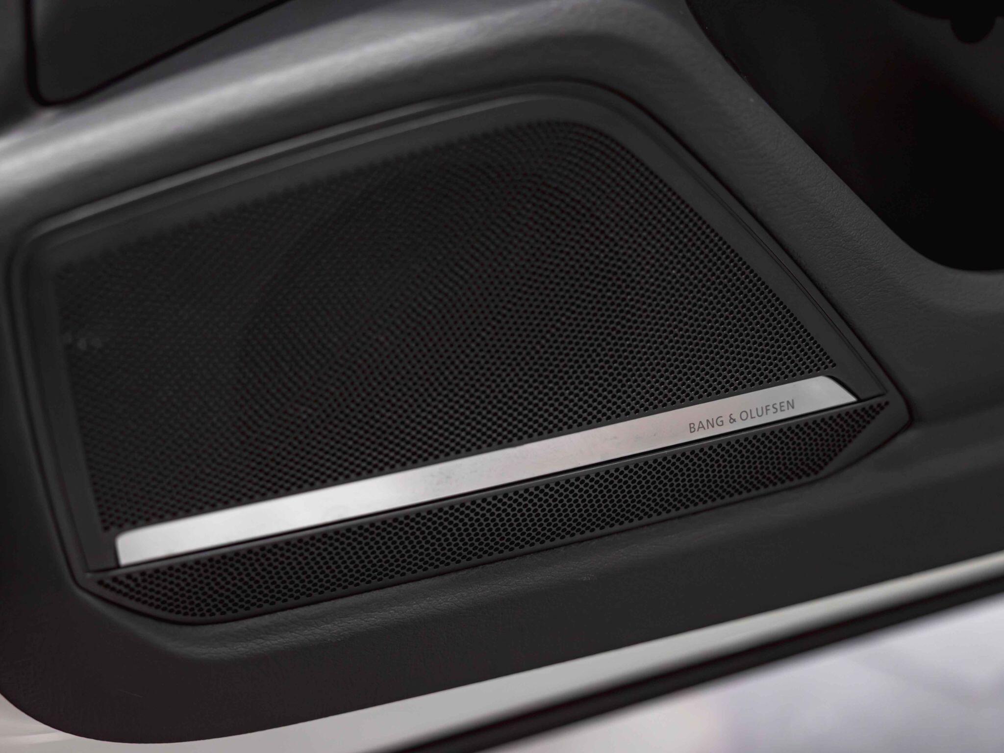 Audi RS6 Avant view 30