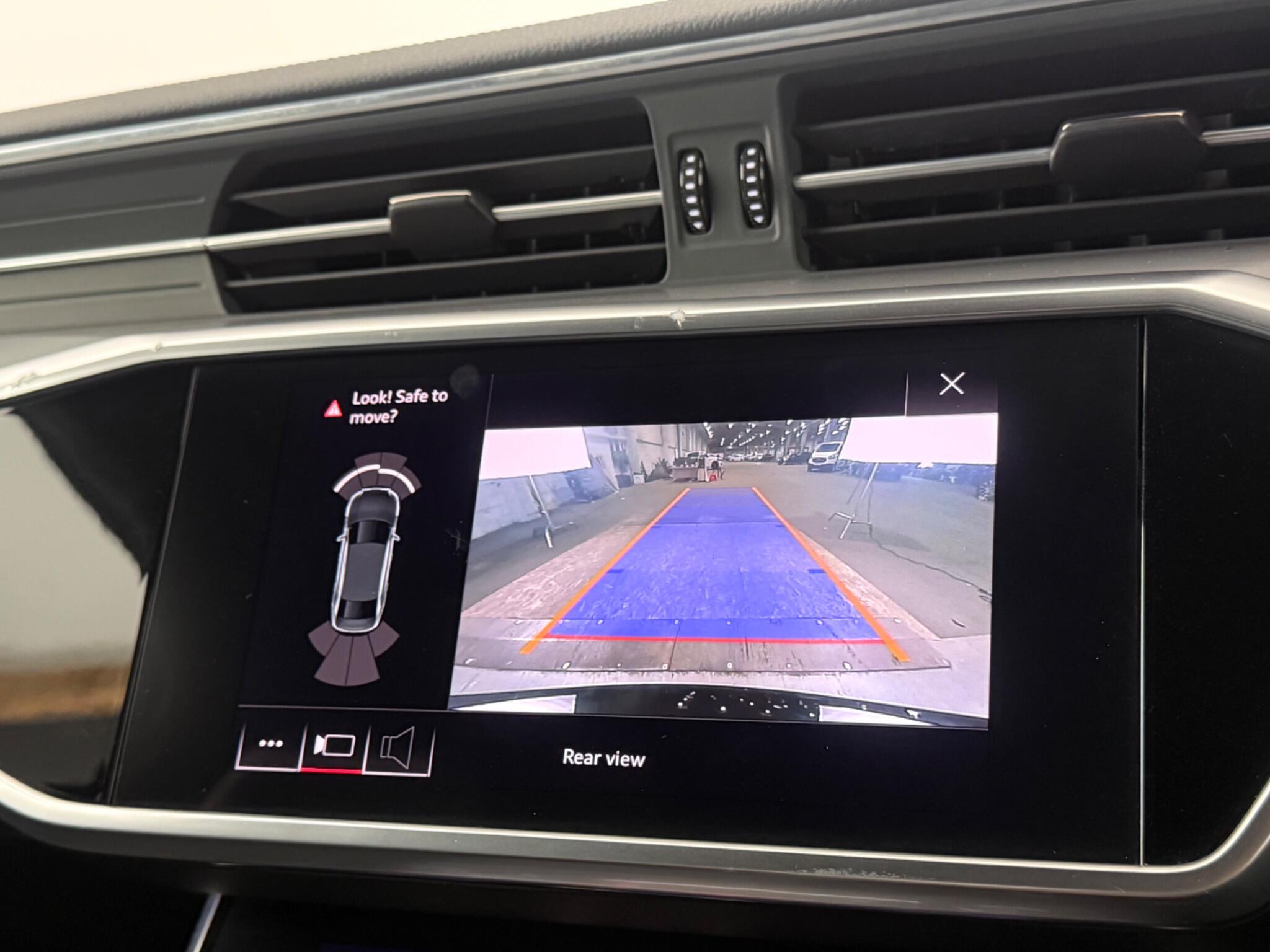 Audi A6 view 21