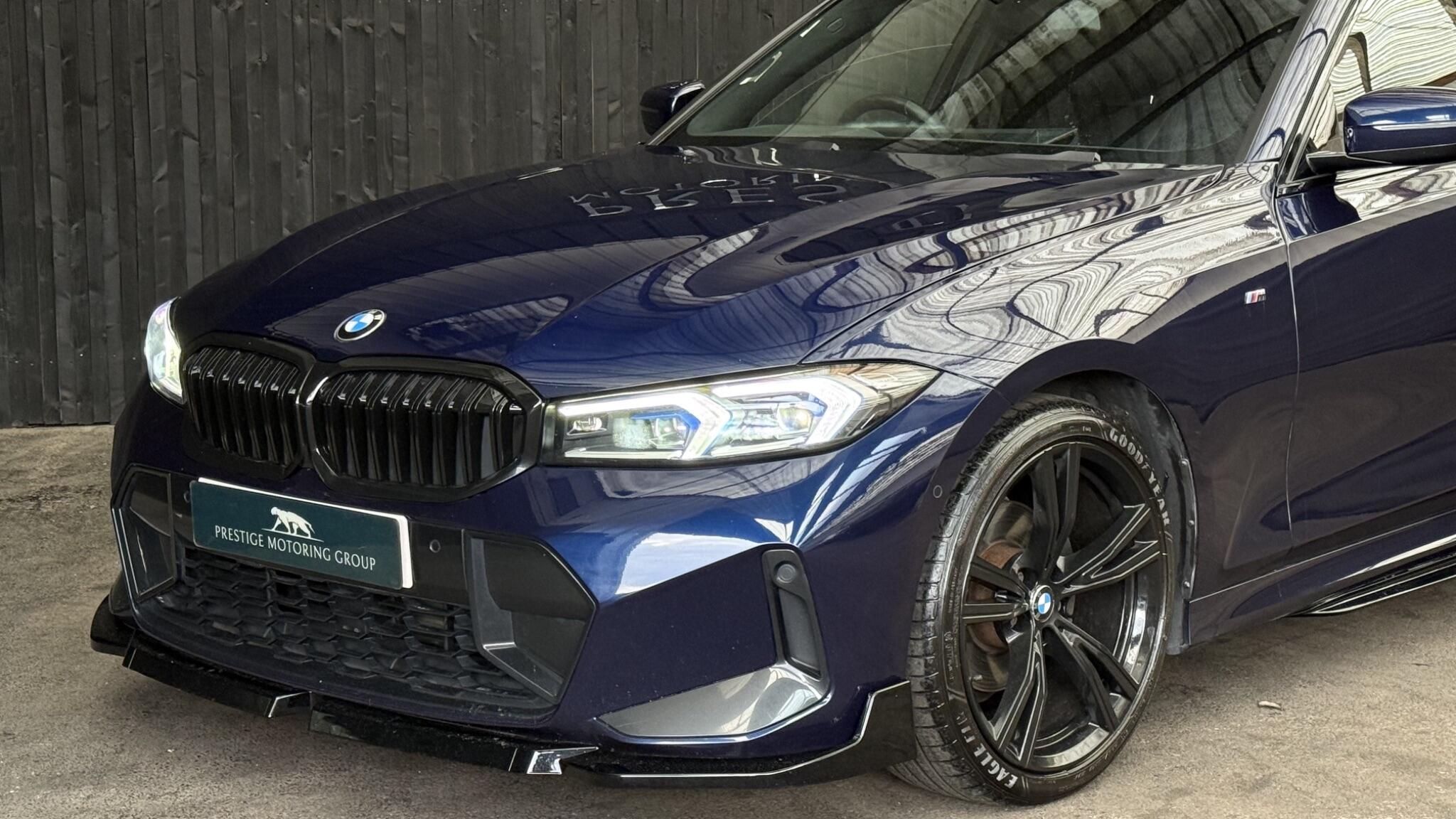 BMW 3 Series view 9