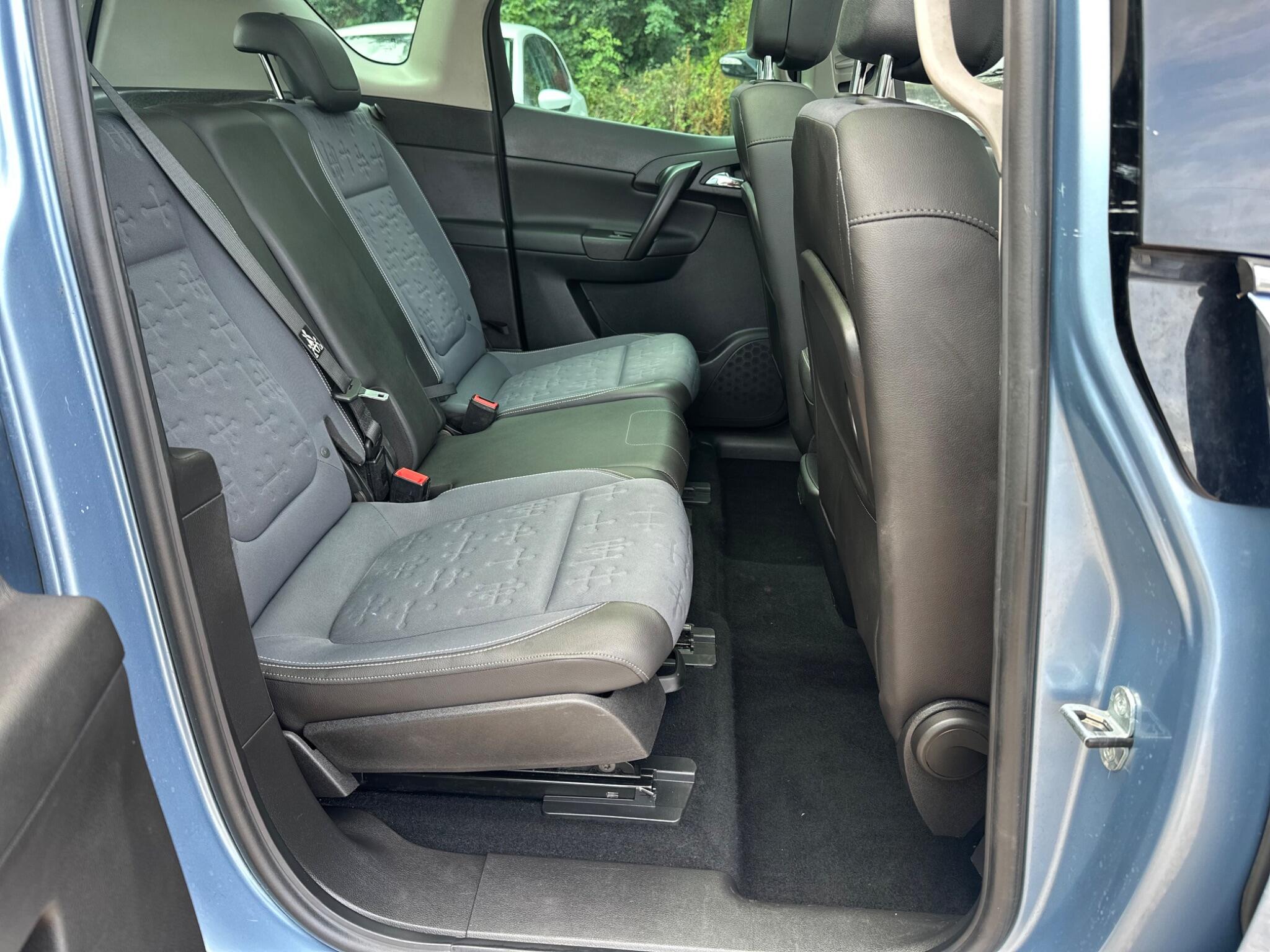 Vauxhall Meriva view 45