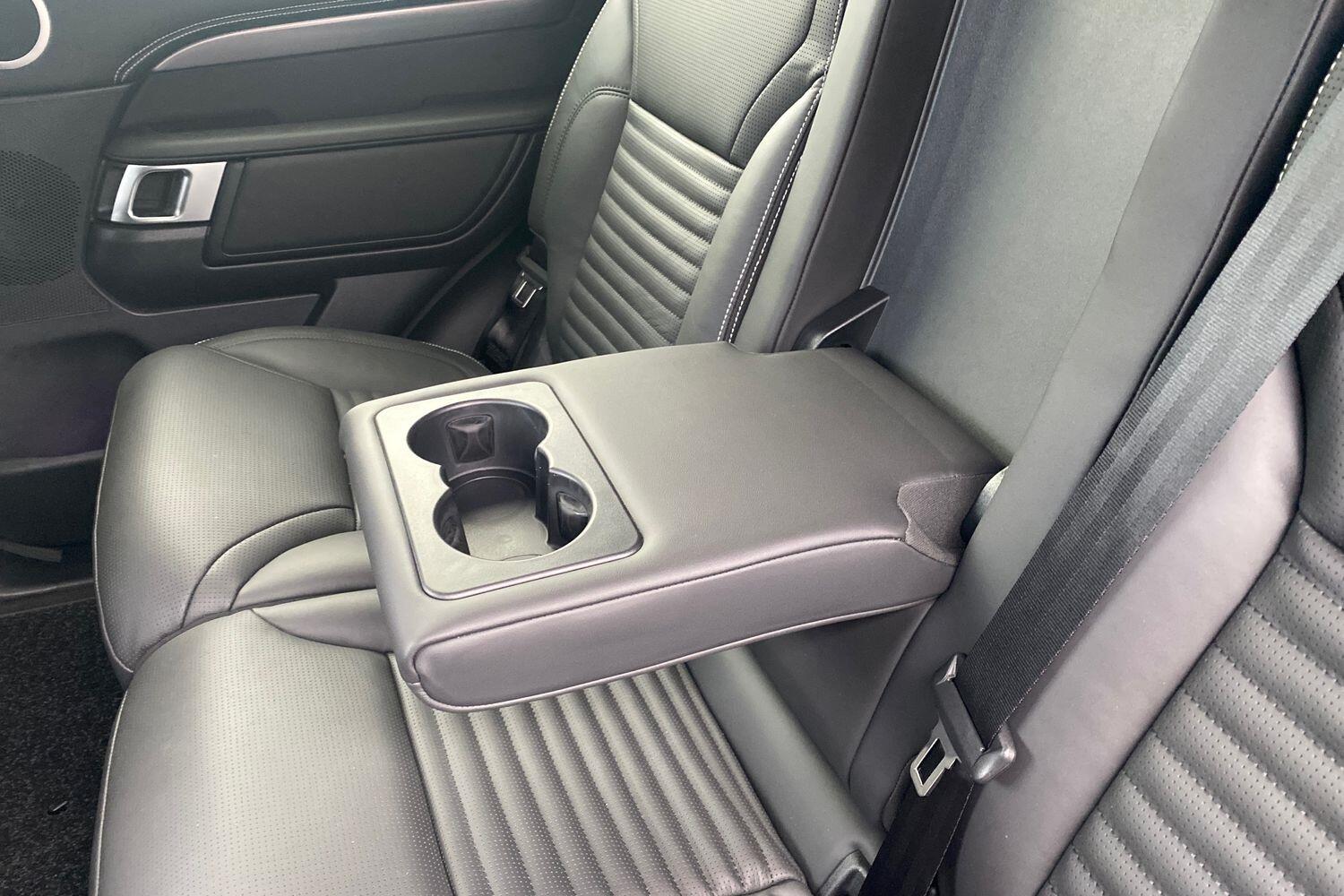 Land Rover Discovery view 40