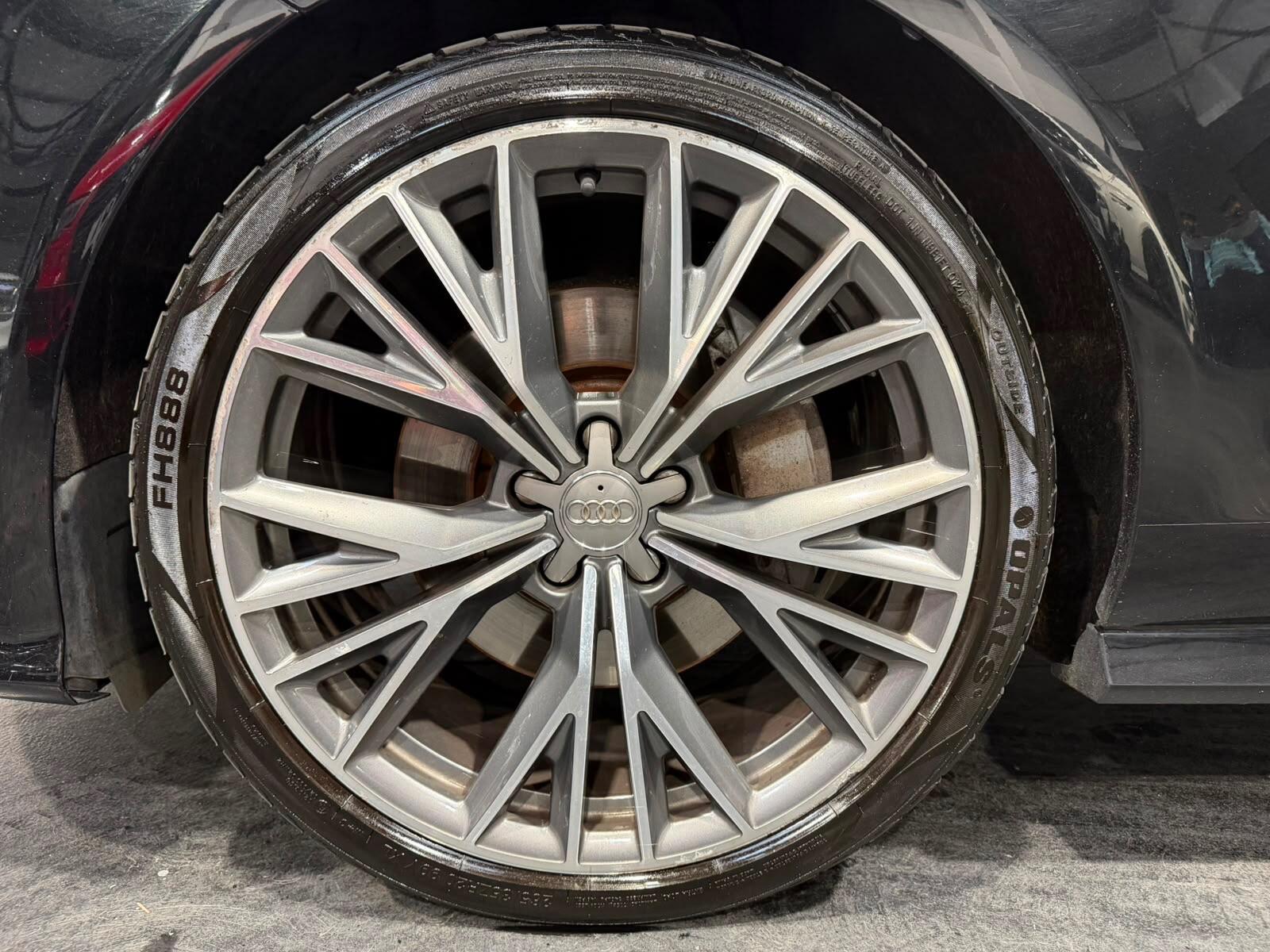 Audi A7 view 30