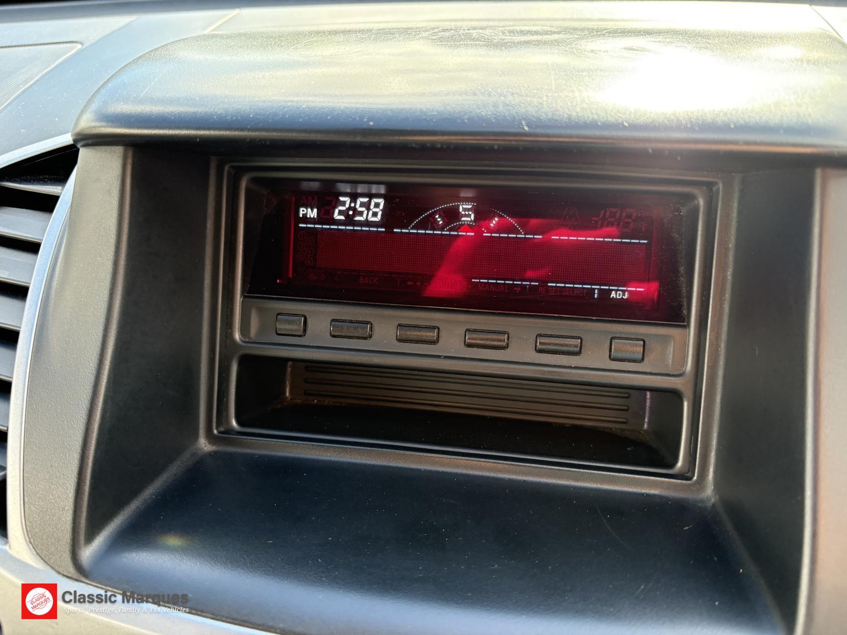 Mitsubishi L200 view 37