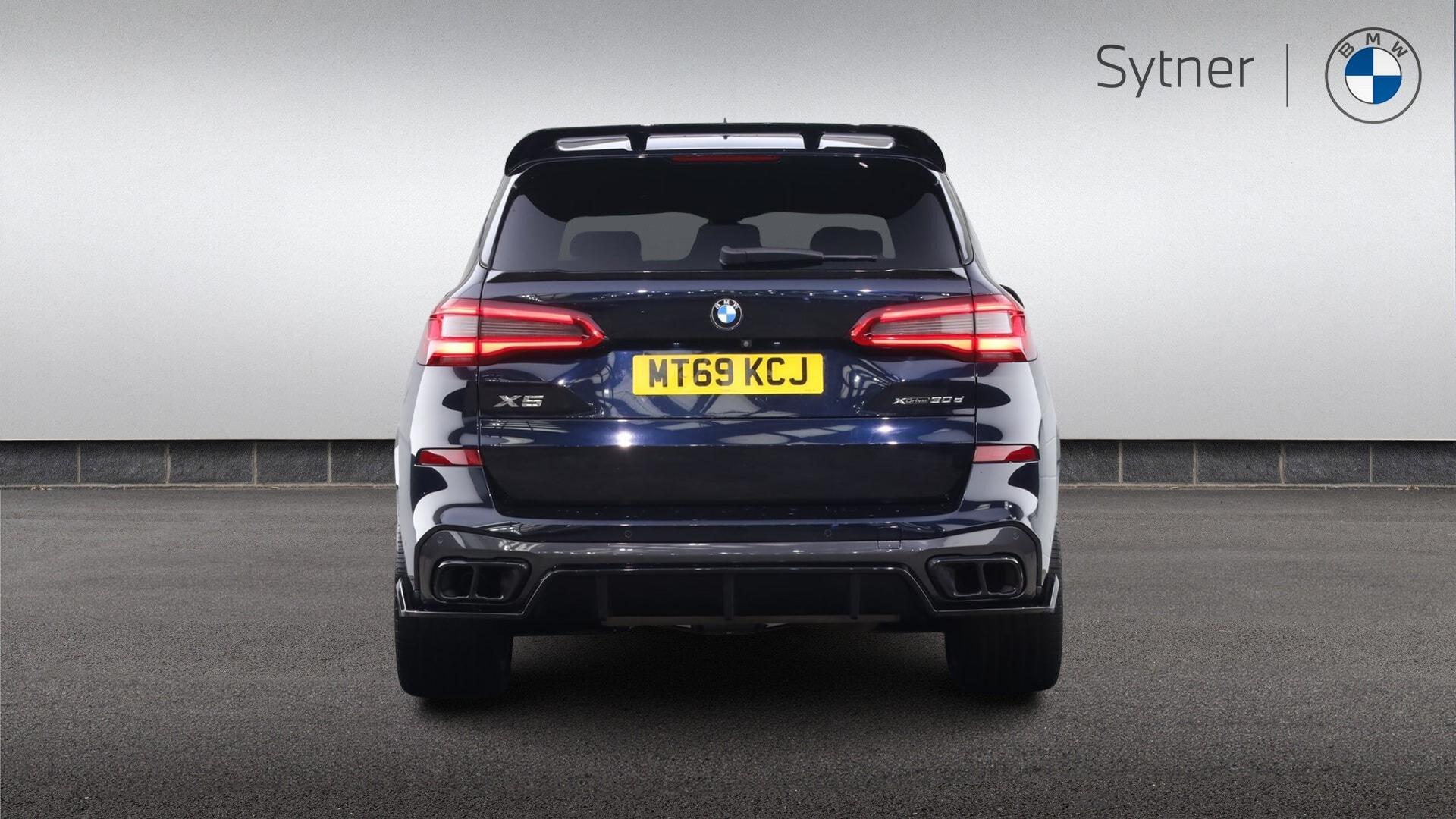 BMW X5 view 15