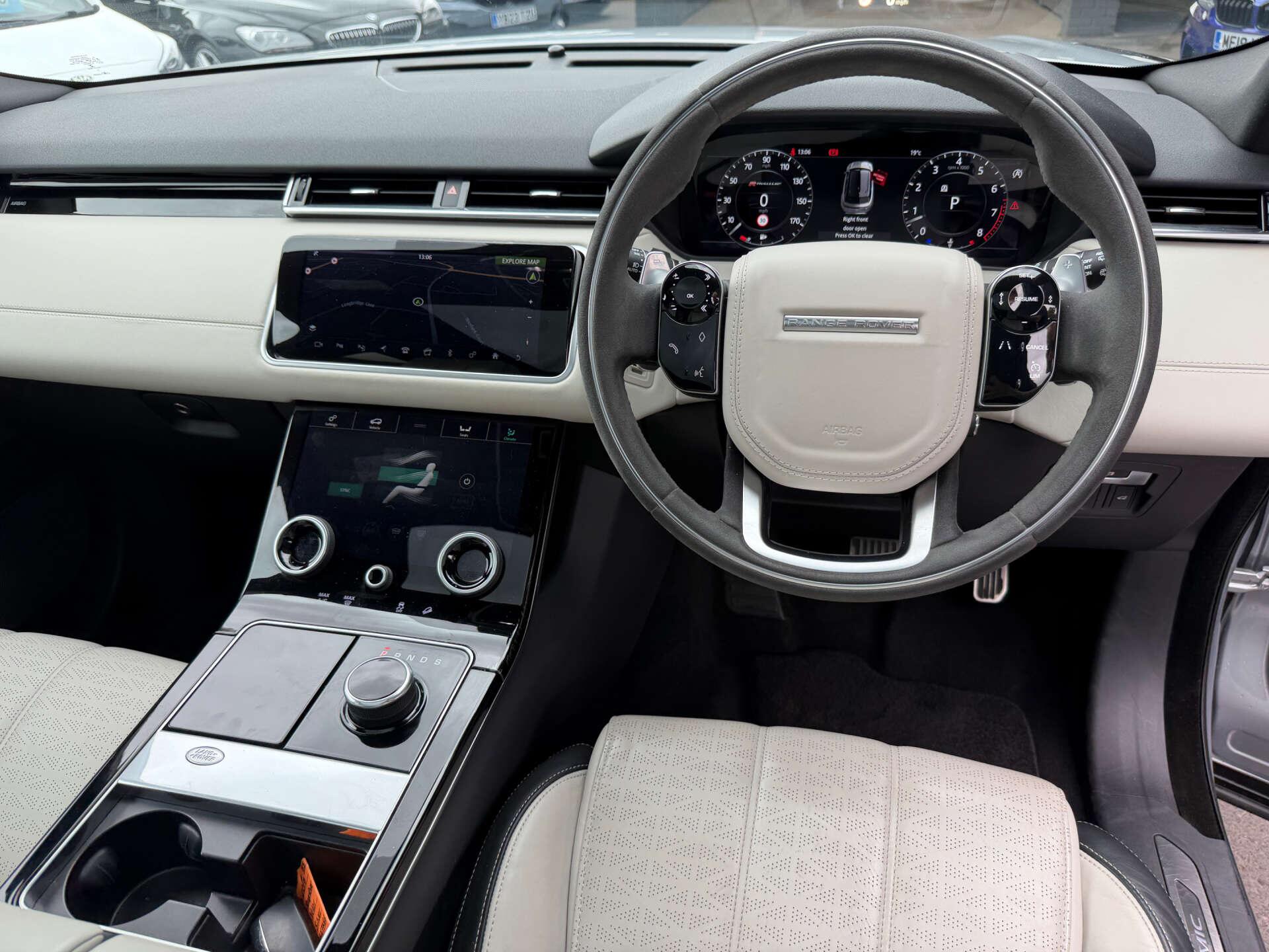 Land Rover Range Rover Velar view 5