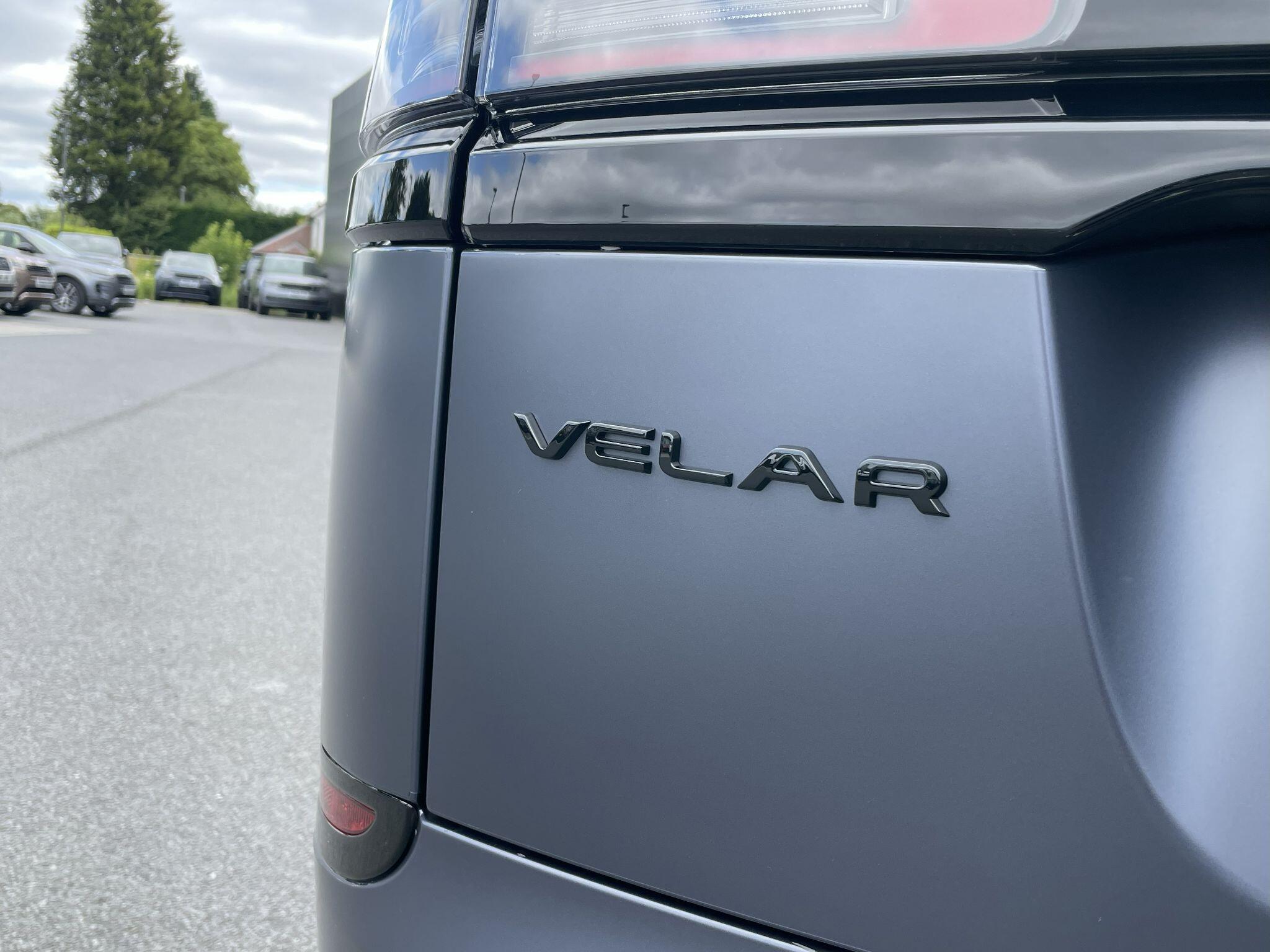 Land Rover Range Rover Velar view 31