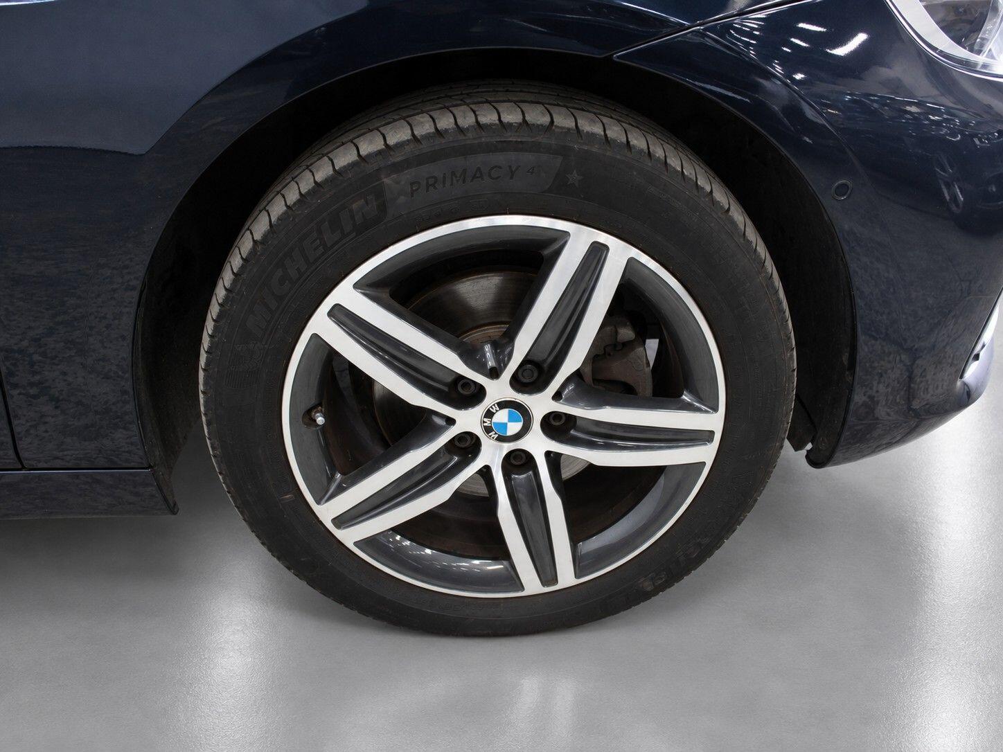 BMW 2 Series view 54