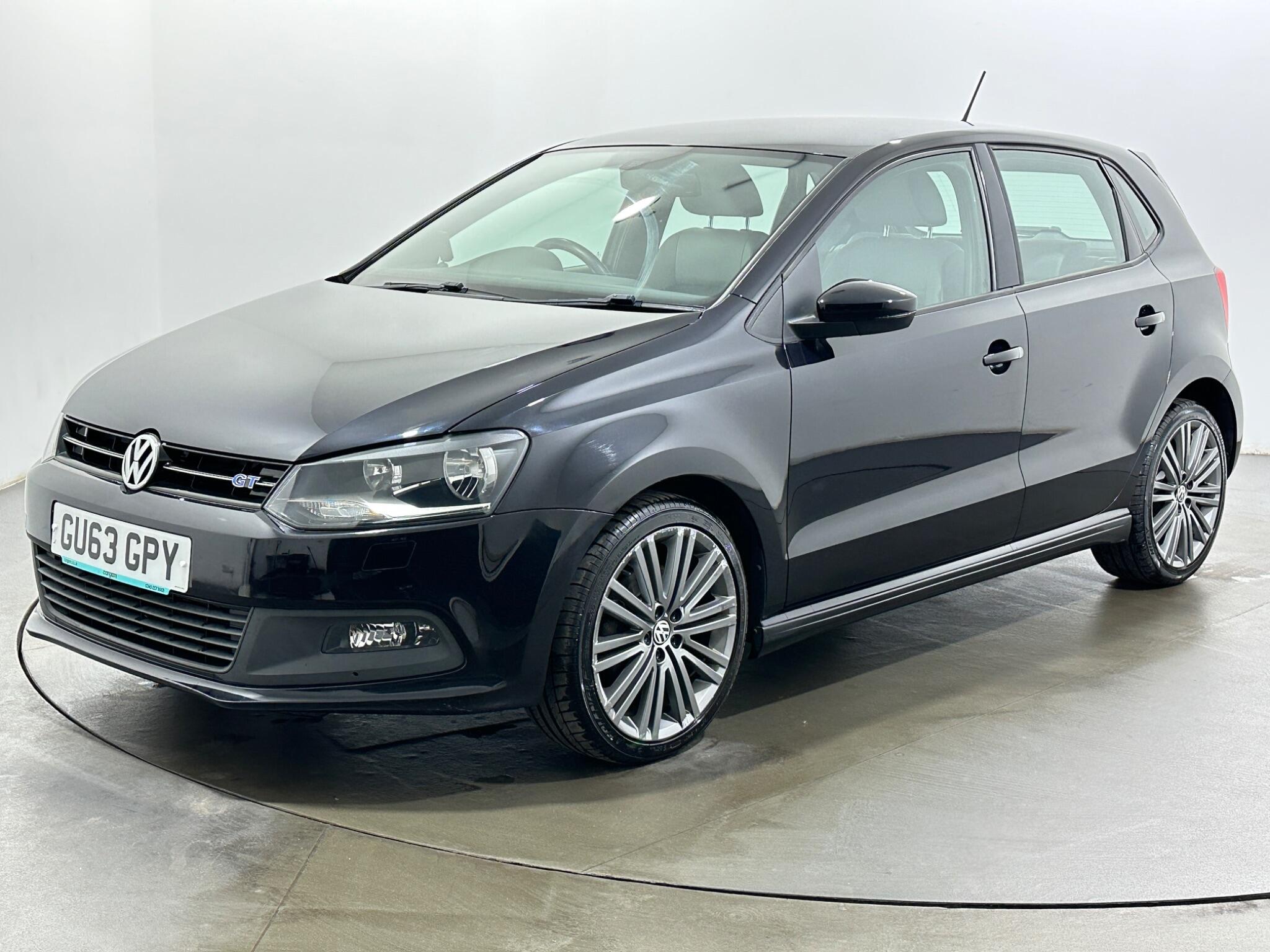 Volkswagen Polo view 4
