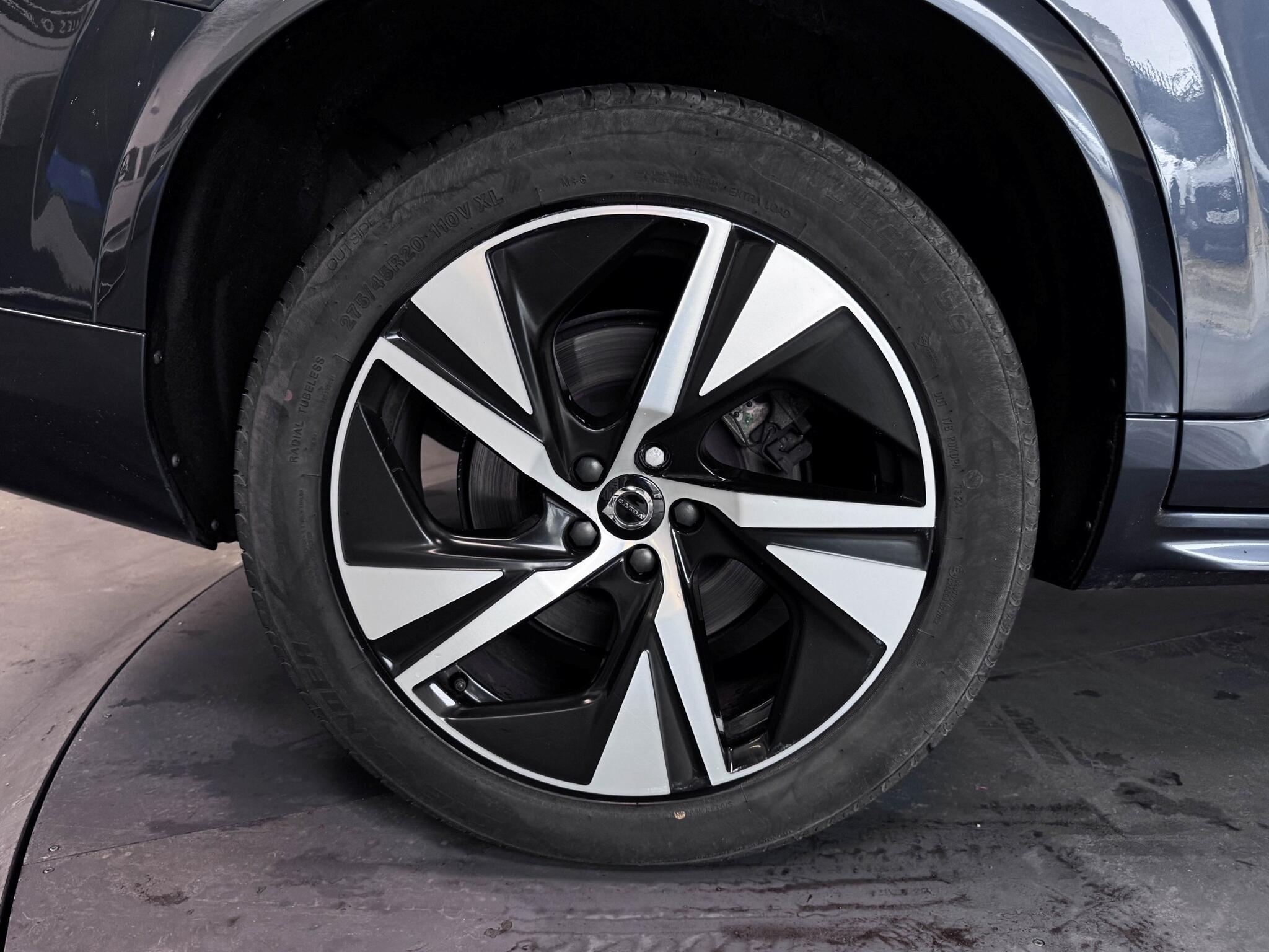Volvo XC90 view 61
