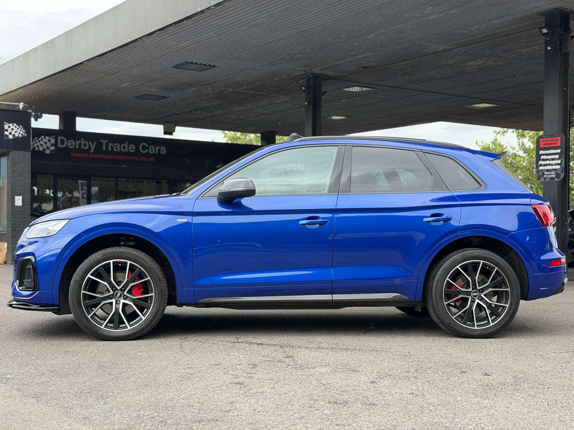Audi Q5 view 9