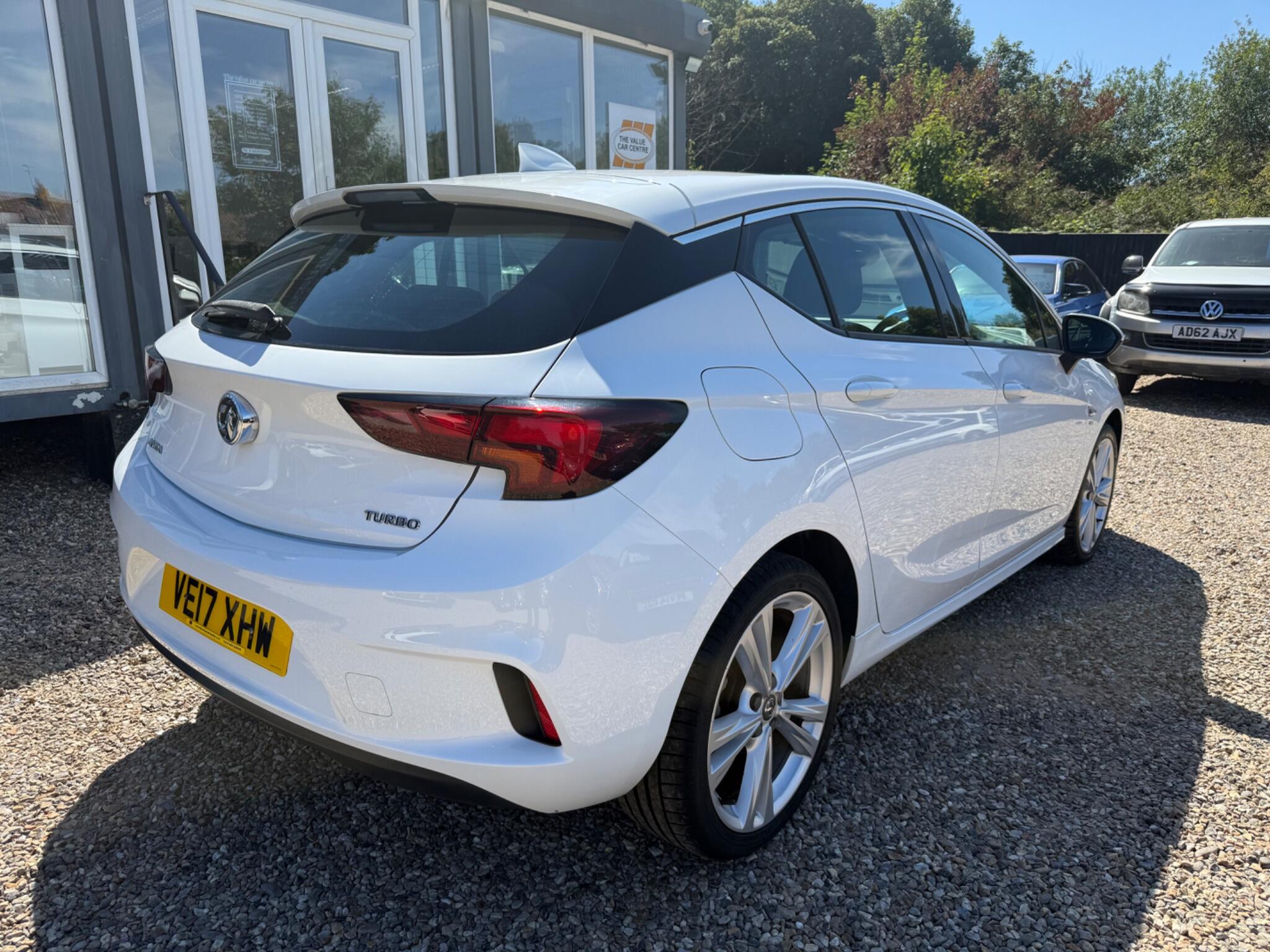 Vauxhall Astra view 3