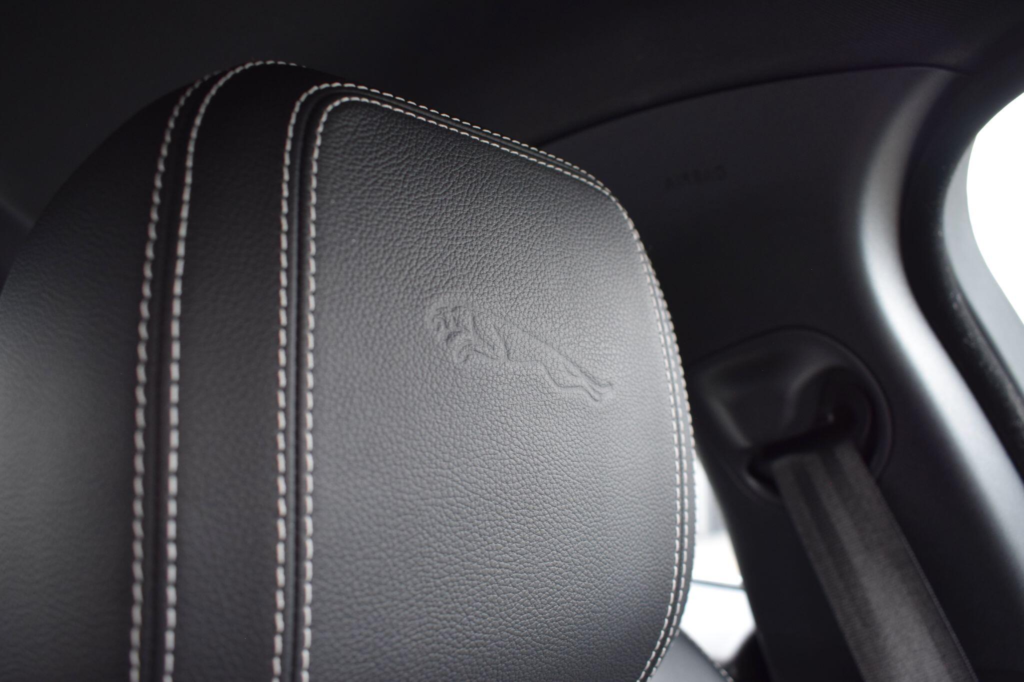 Jaguar Xe view 25
