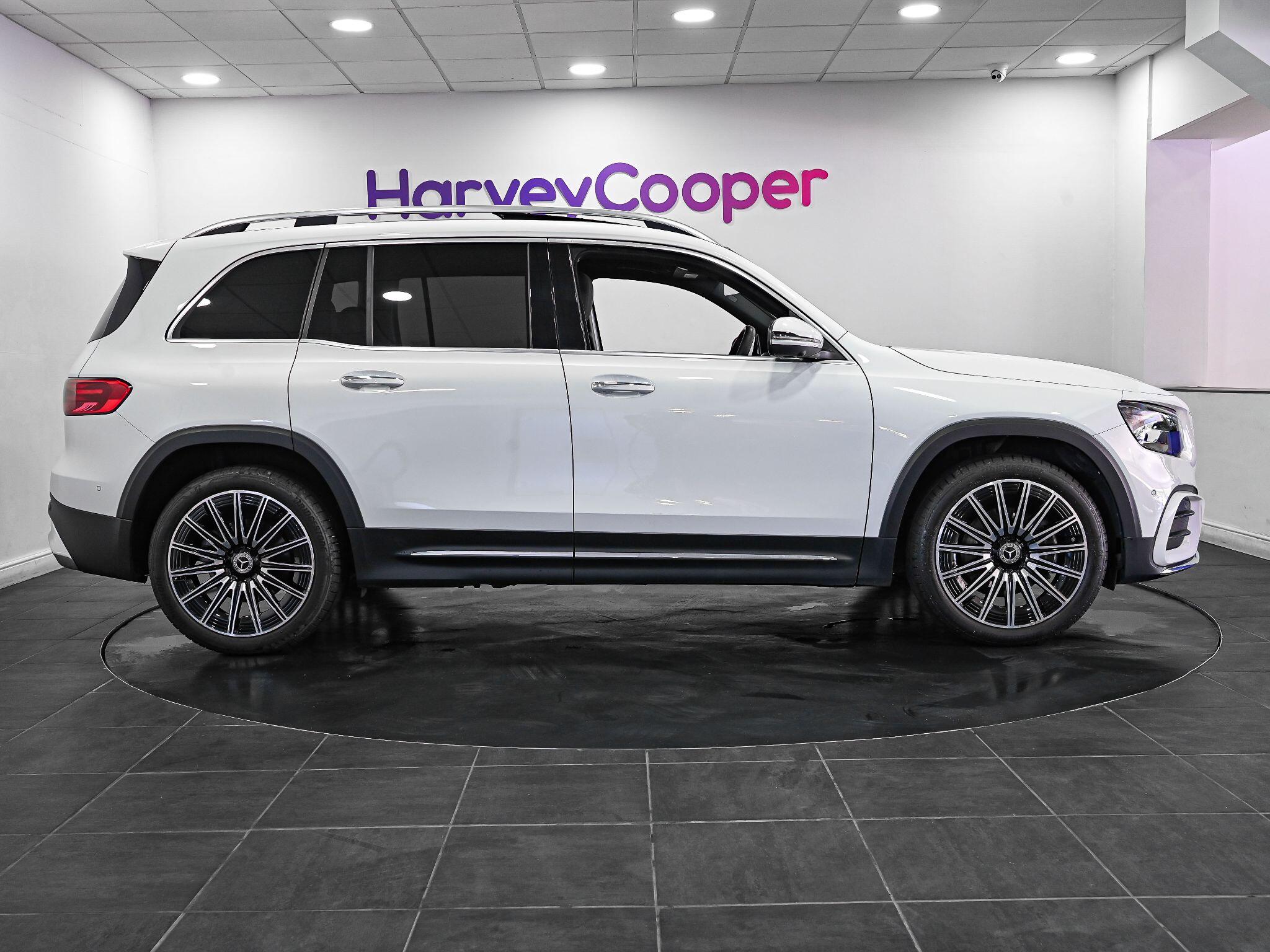 Mercedes-Benz GLB view 5