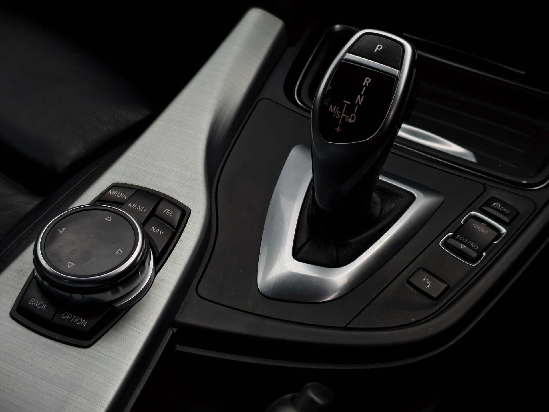 BMW 3 Series view 37