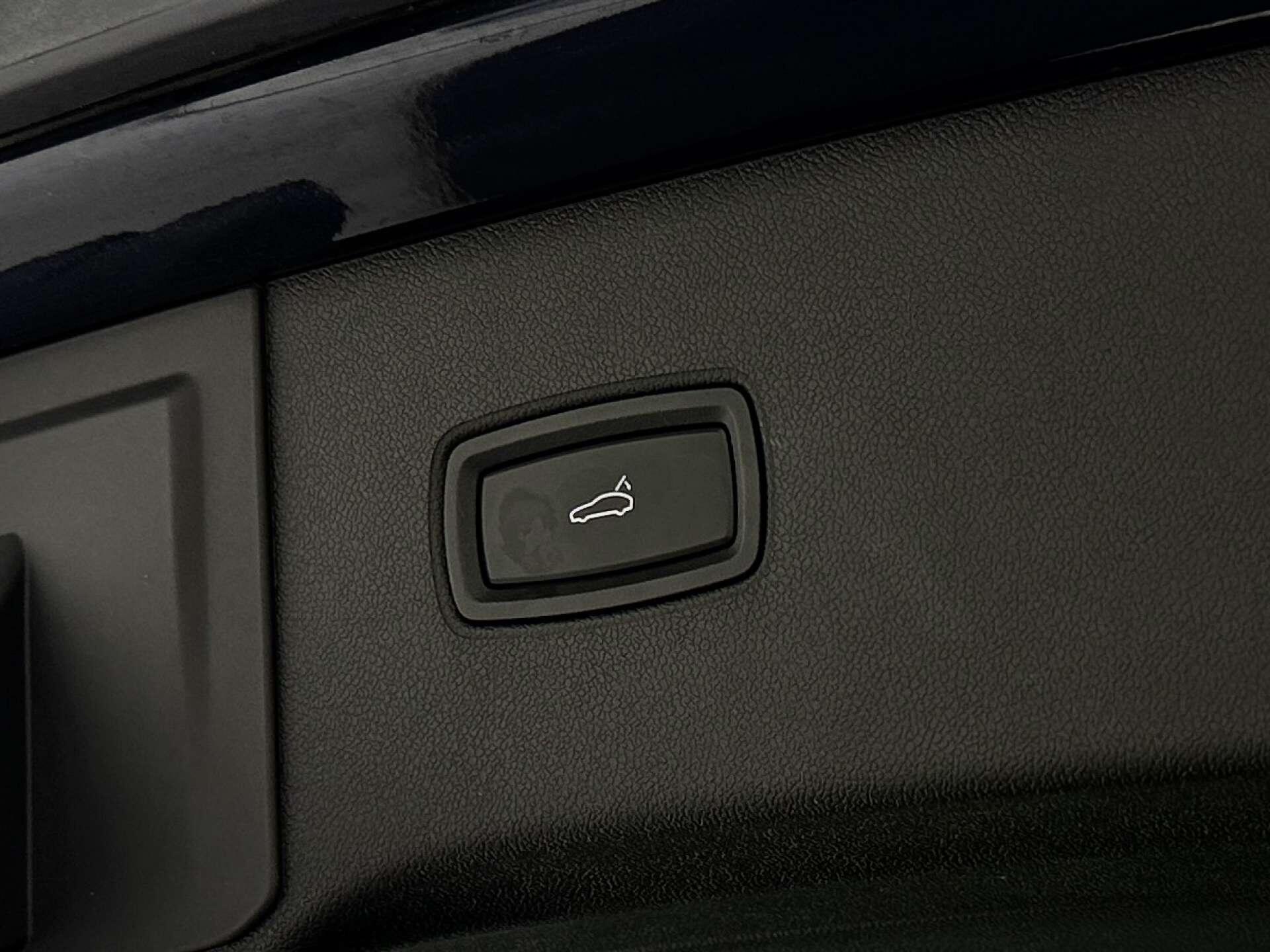 Porsche Cayenne view 30