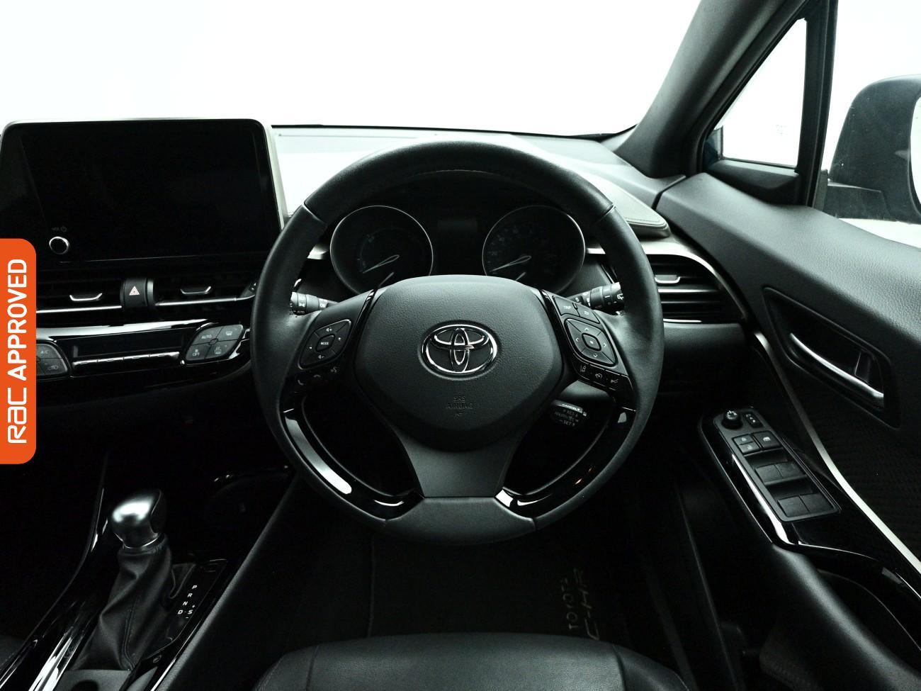 Toyota C-HR view 9