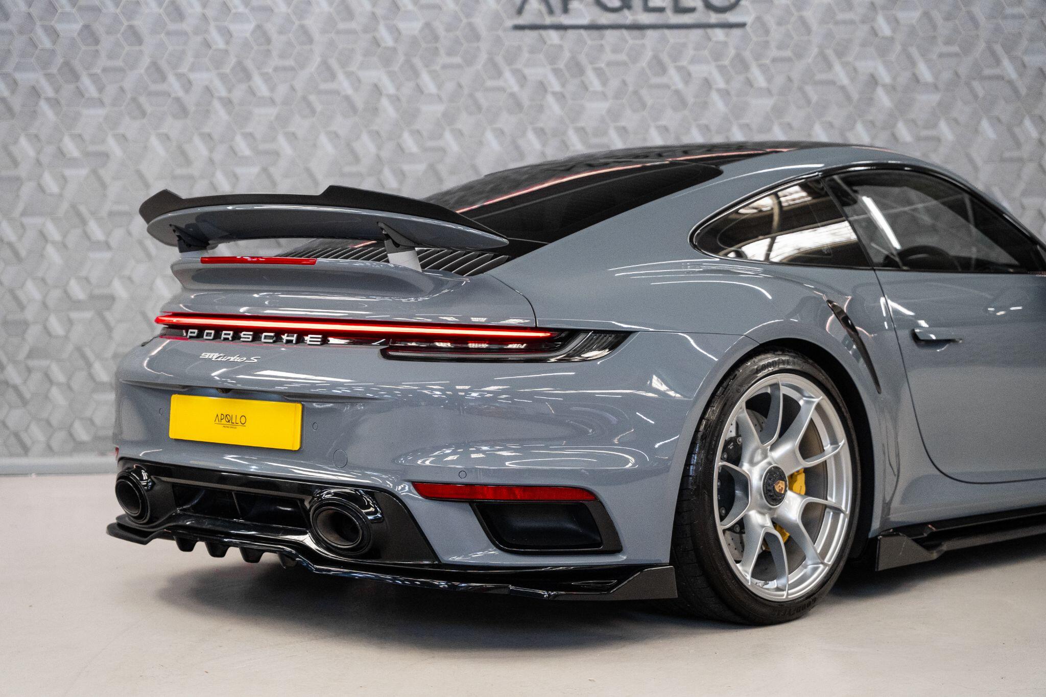 Porsche 911 view 46
