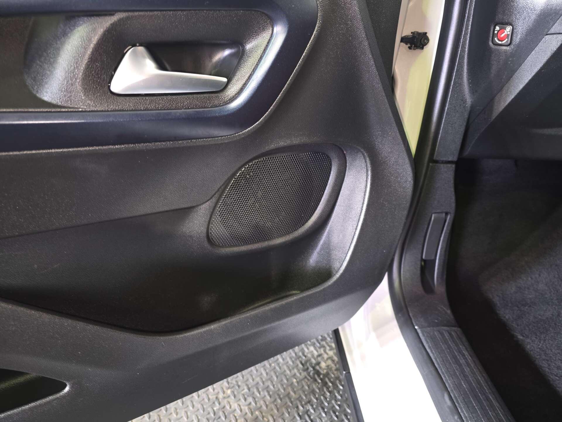 Peugeot Rifter view 51