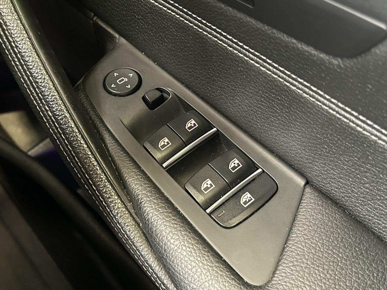 BMW 5 Series view 40