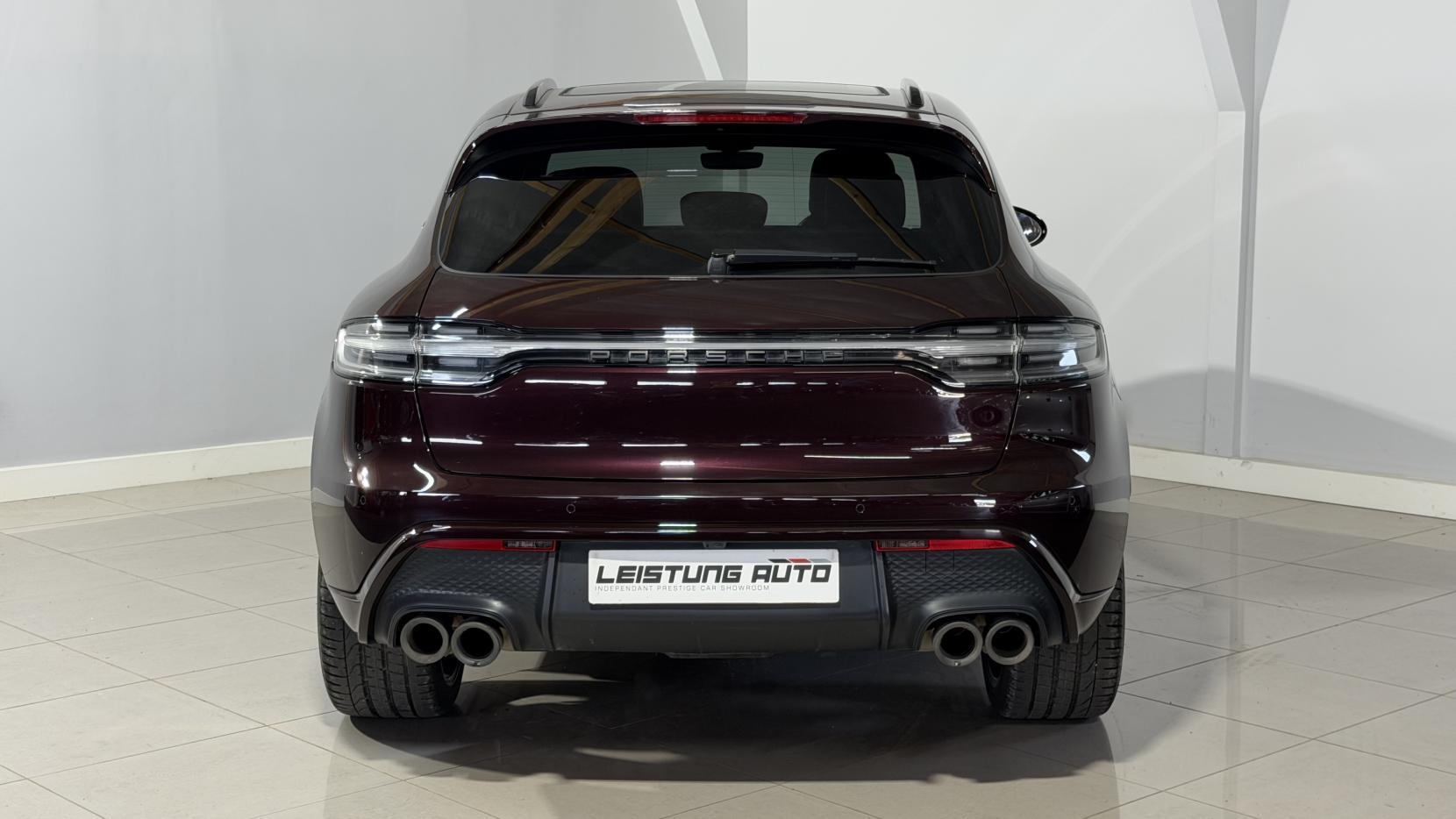 Porsche Macan view 4