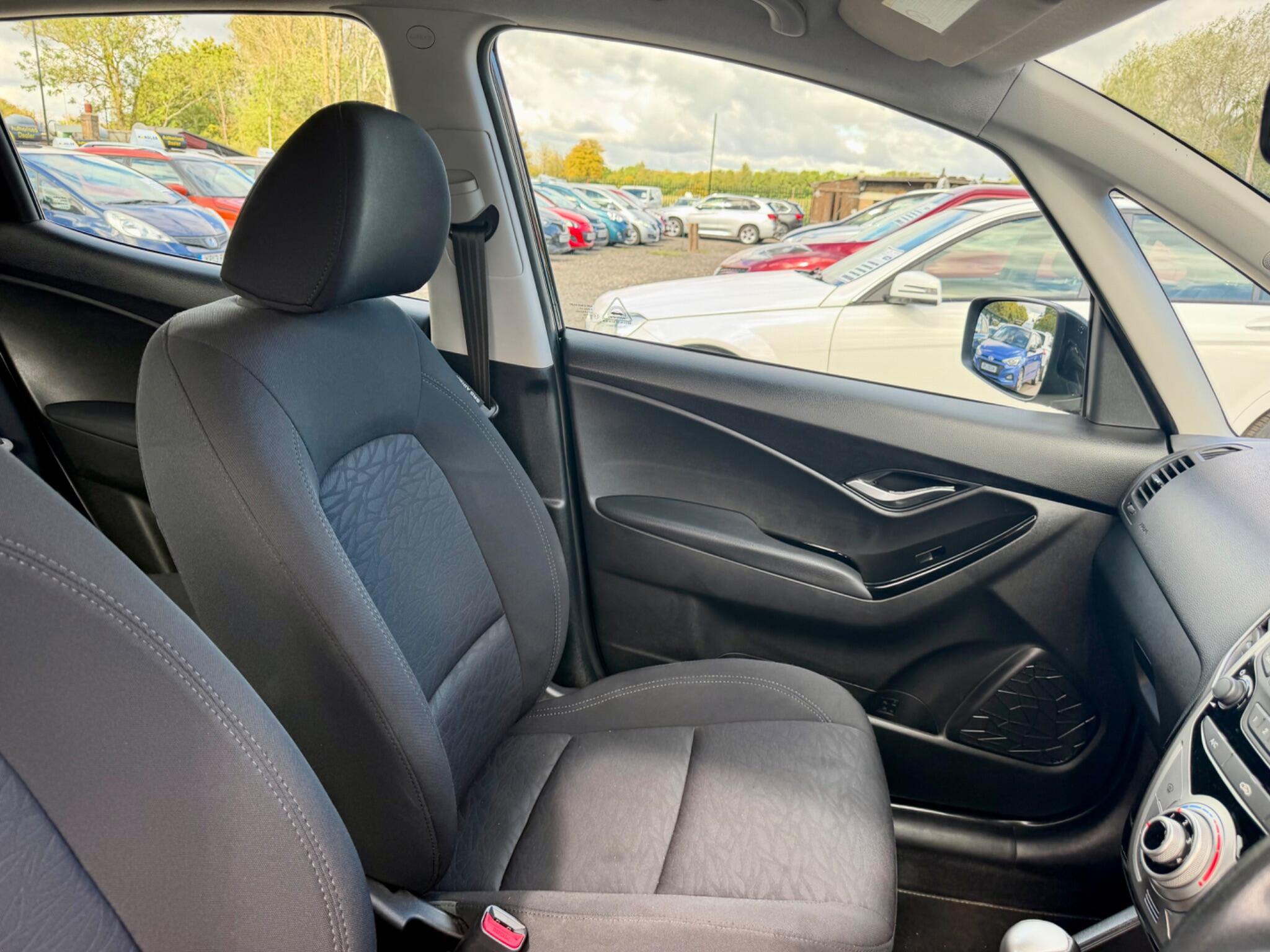 Hyundai Ix20 view 28