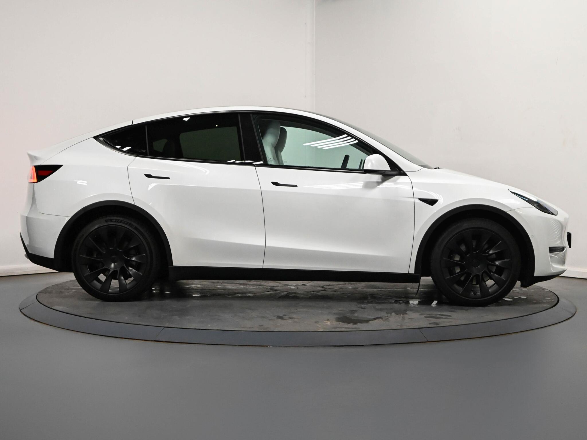 Tesla Model Y view 24