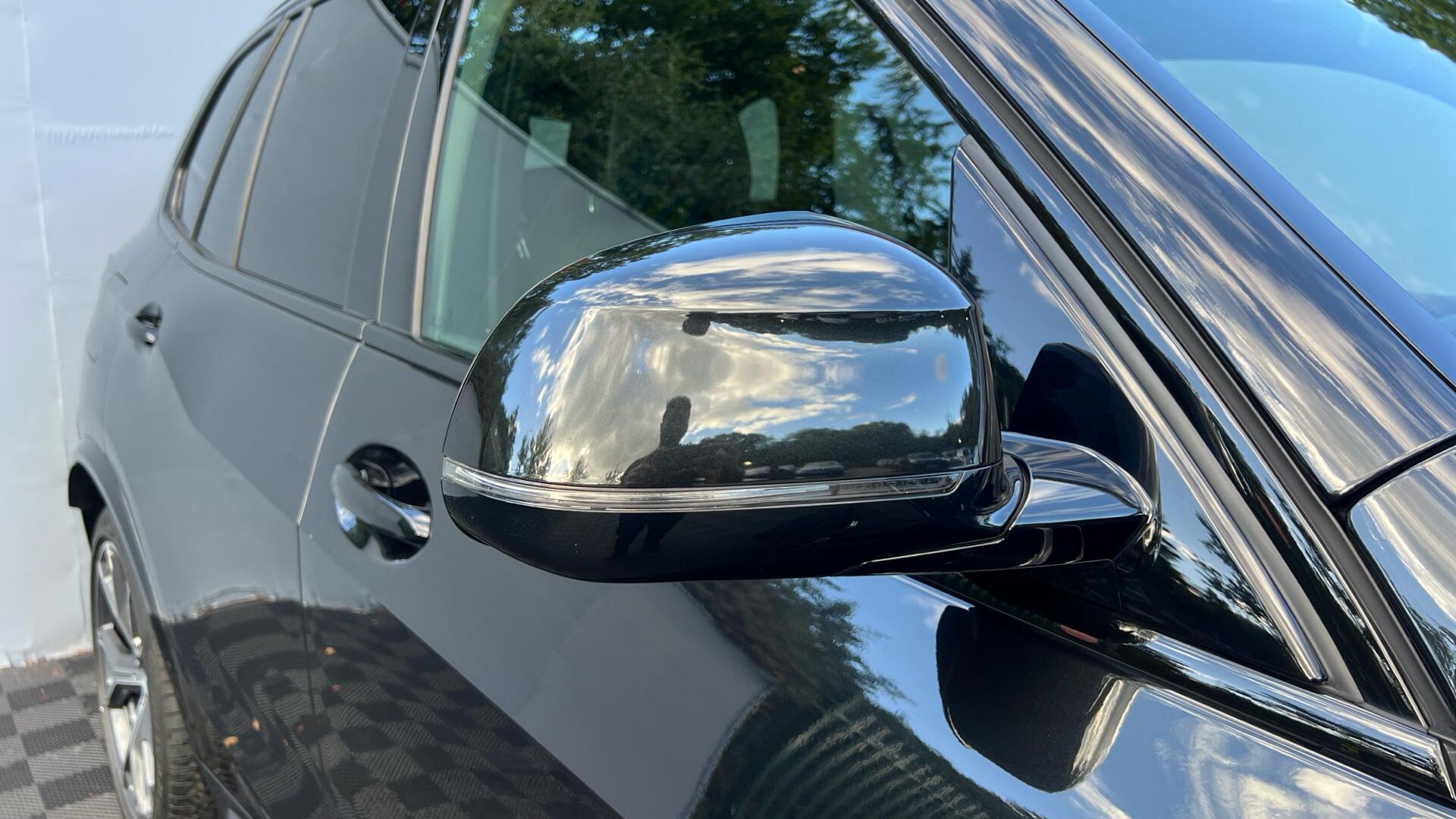 BMW X5 view 26