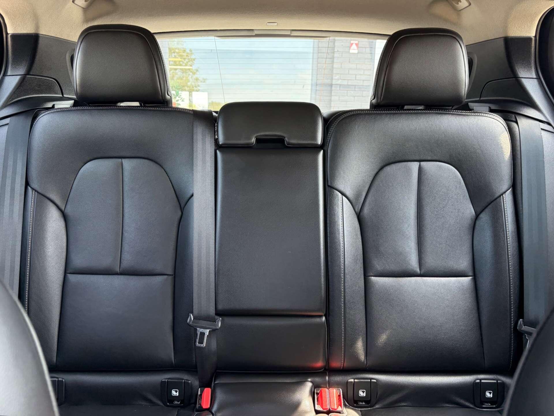 Volvo XC40 view 32