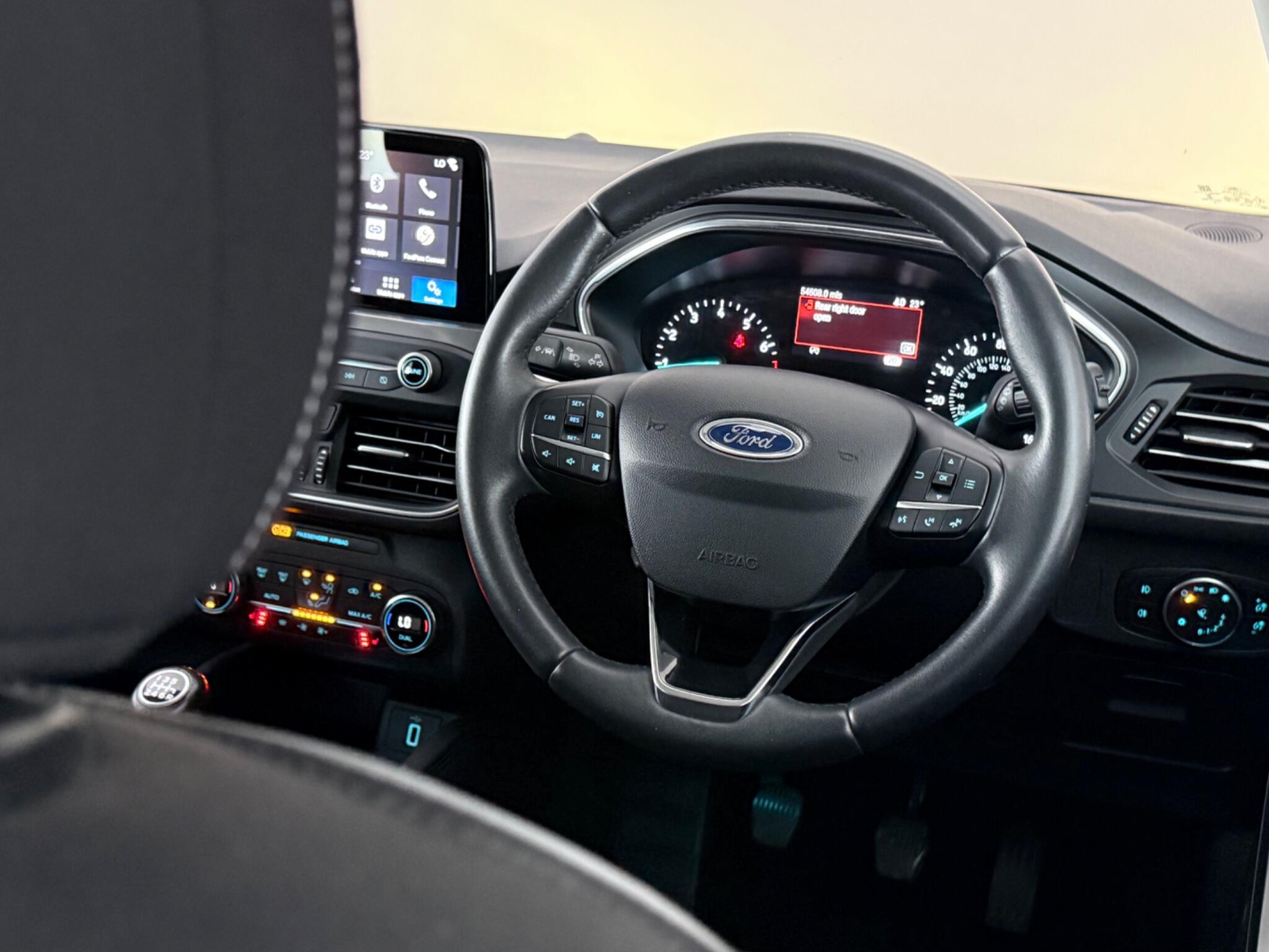 Ford Focus view 25