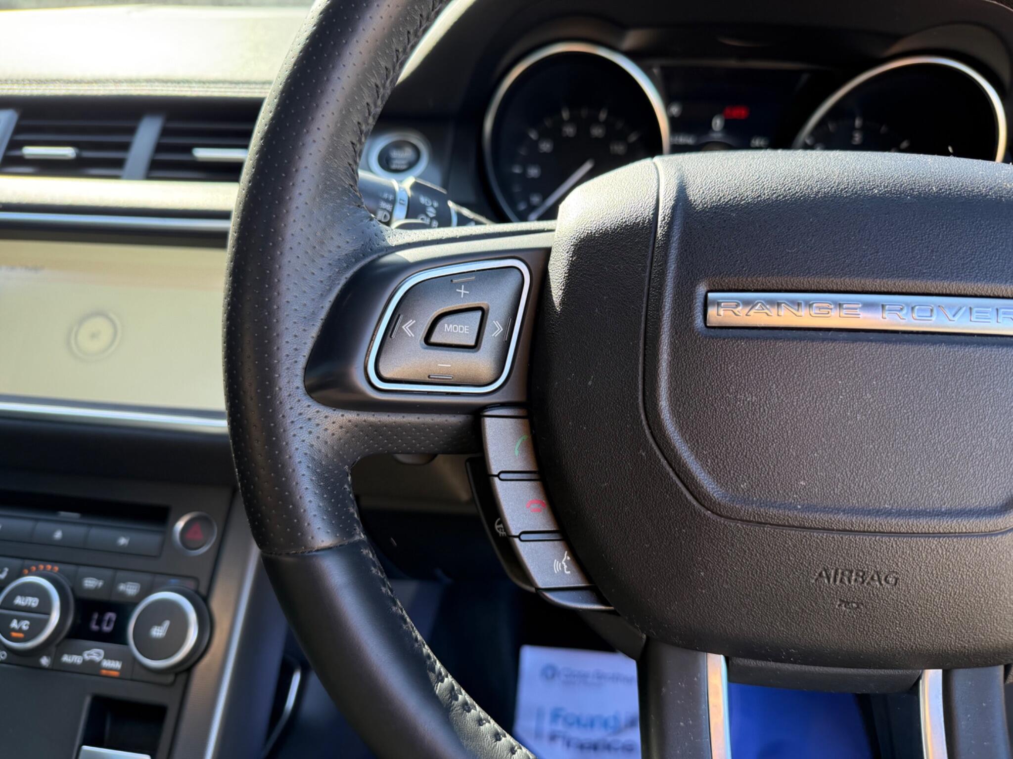 Land Rover Range Rover Evoque view 25