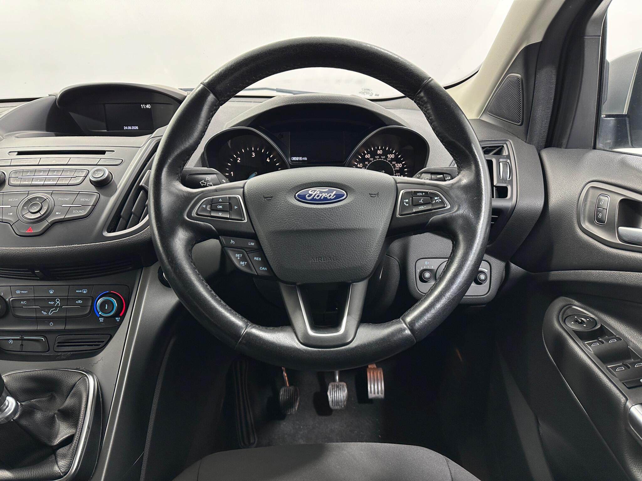 Ford Kuga view 13