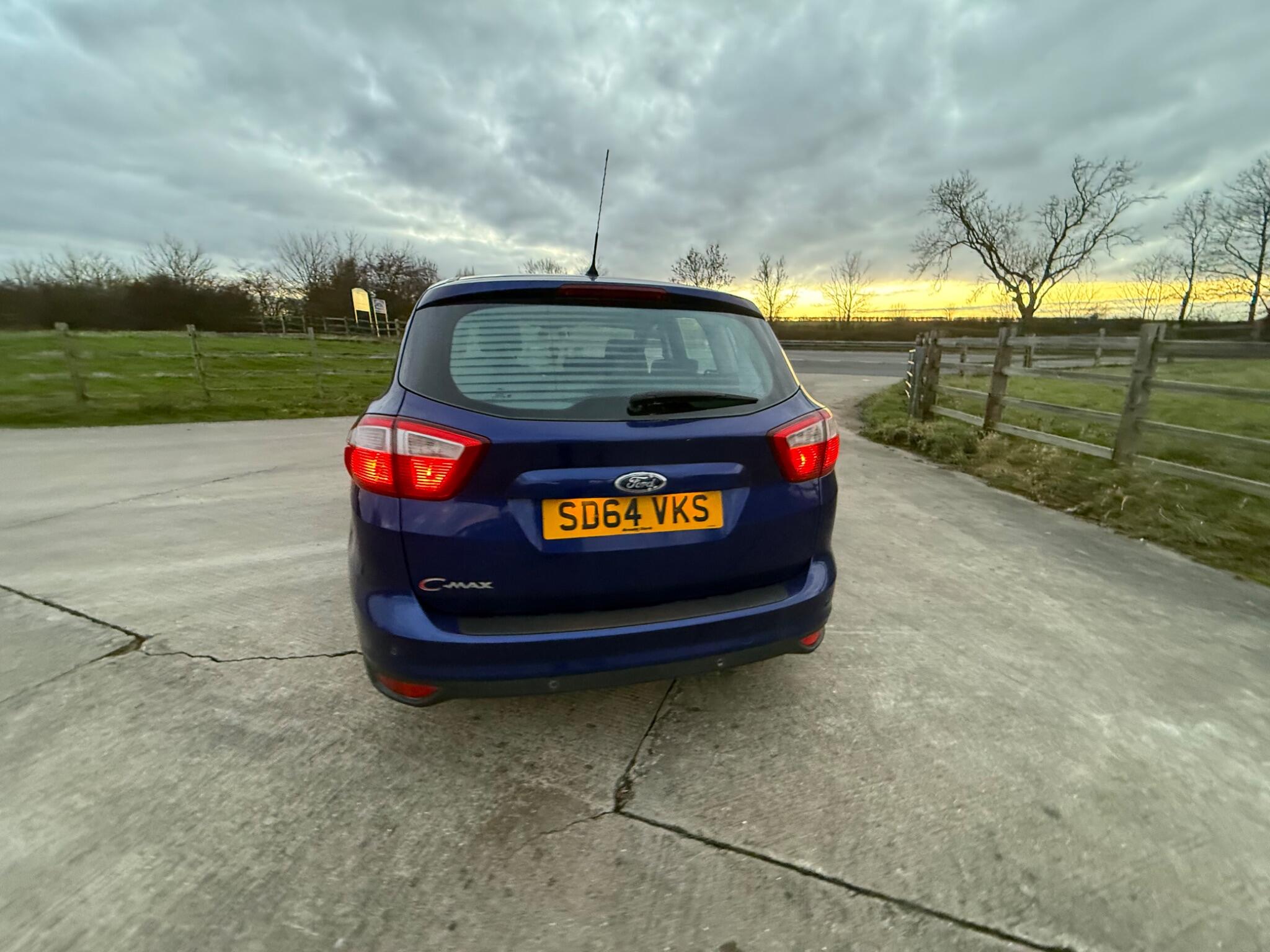 Ford C-Max 1.6 TDCi Titanium Euro 5 5dr — photo 22 of 104