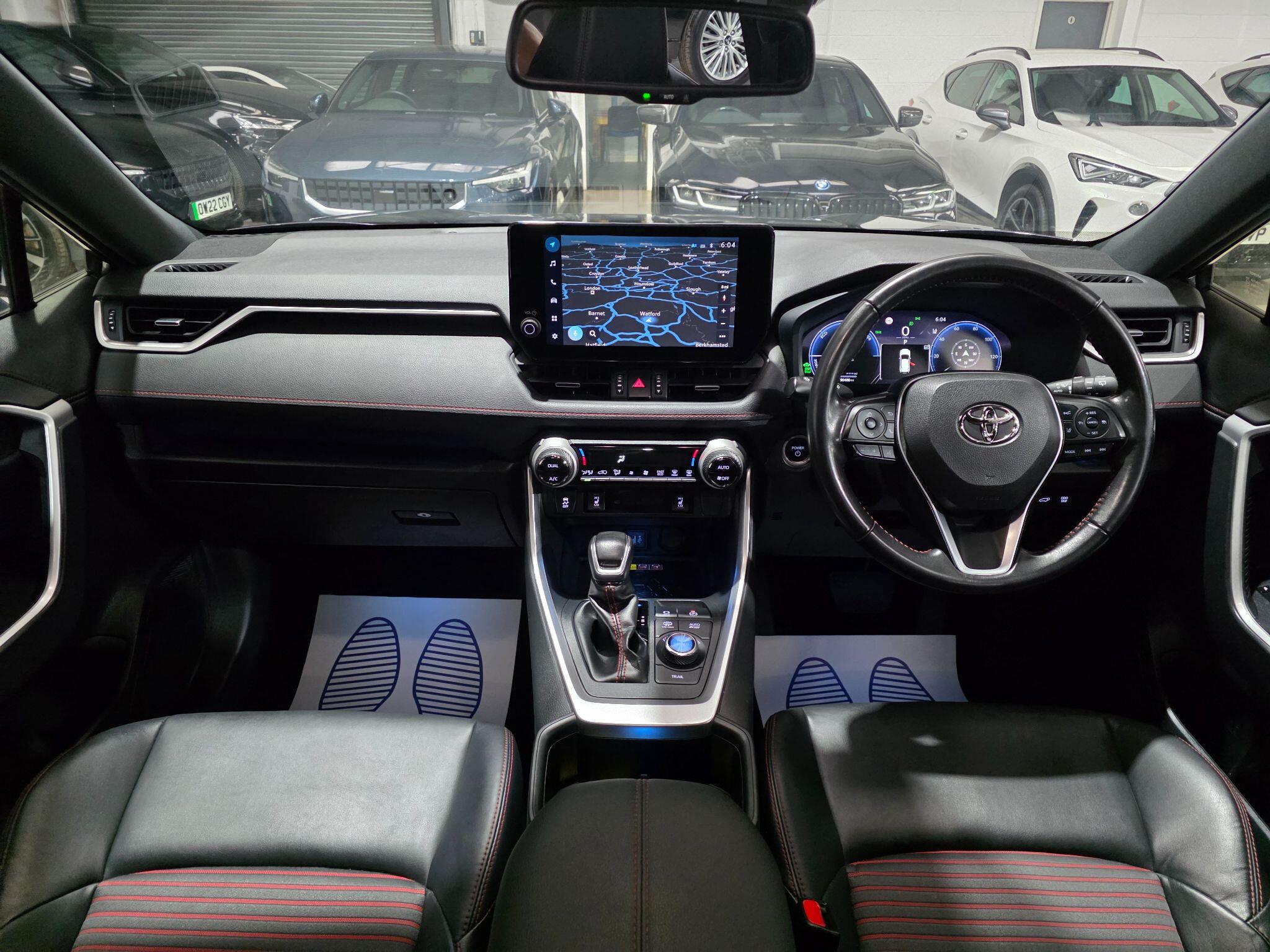 Toyota Rav4 view 5