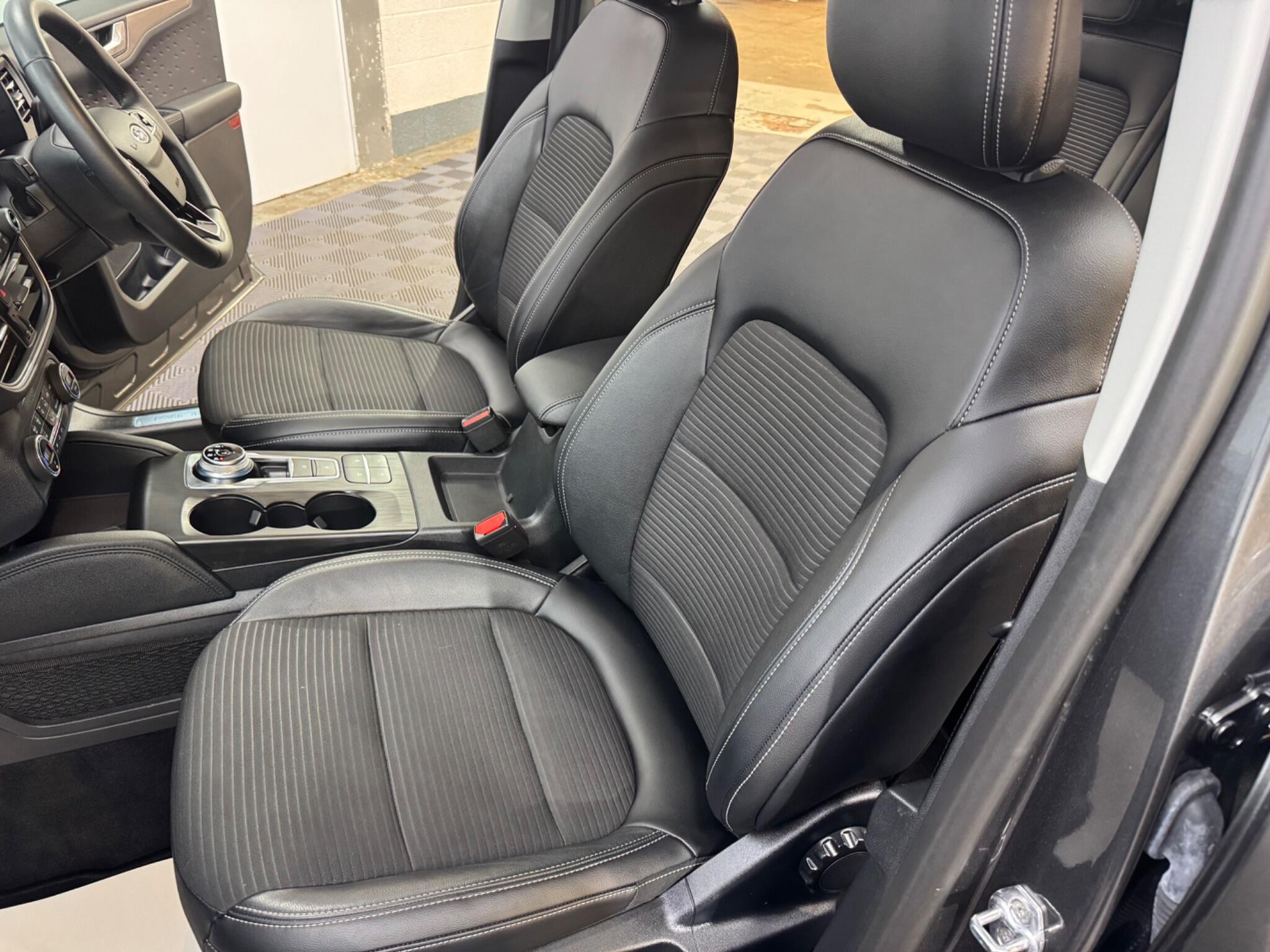 Ford Kuga view 49