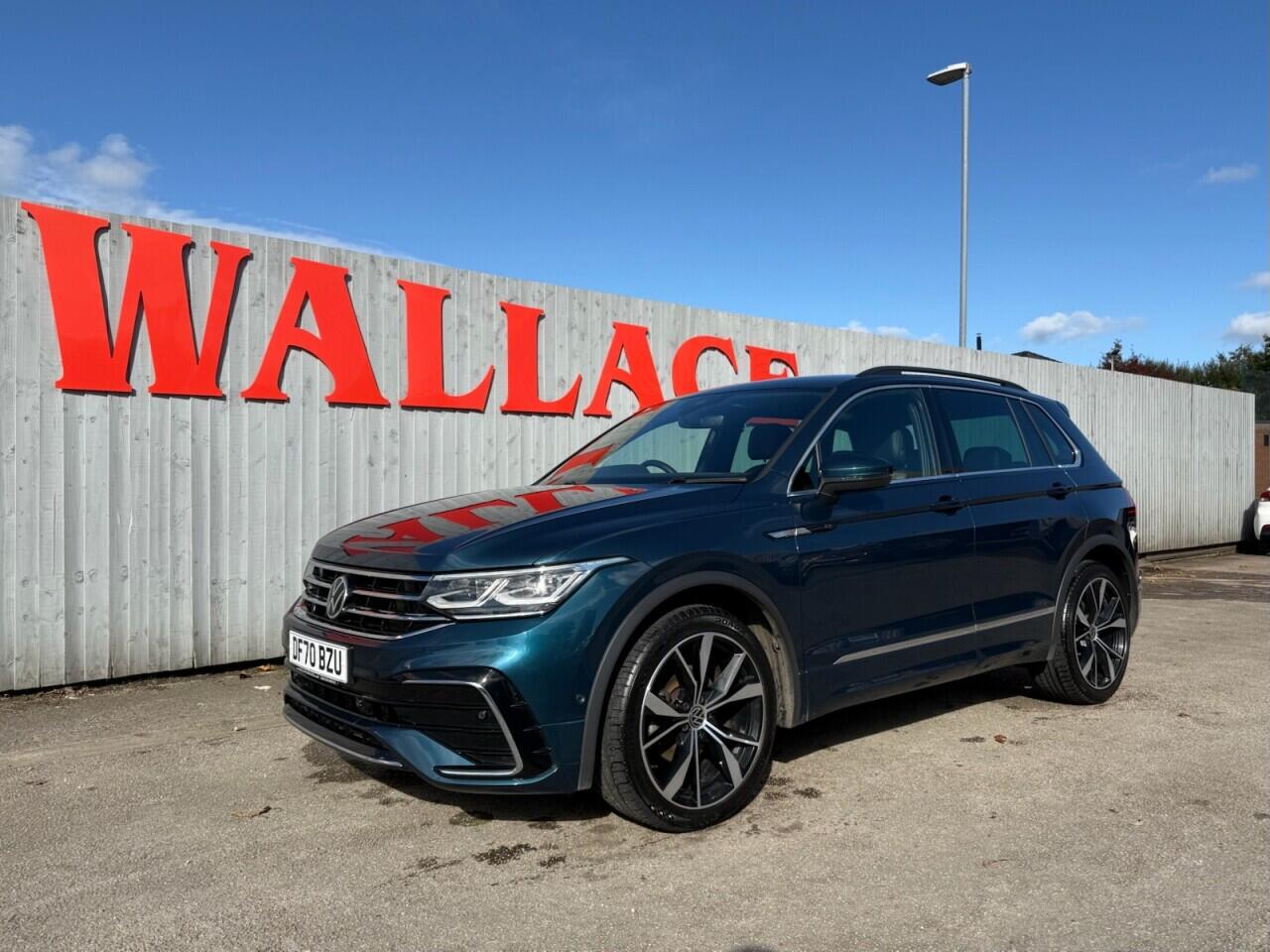 Volkswagen Tiguan view 6