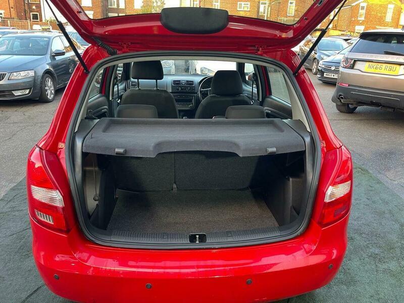 2010 Skoda Fabia image 29