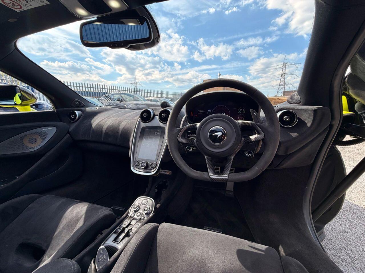 McLaren 600LT view 31