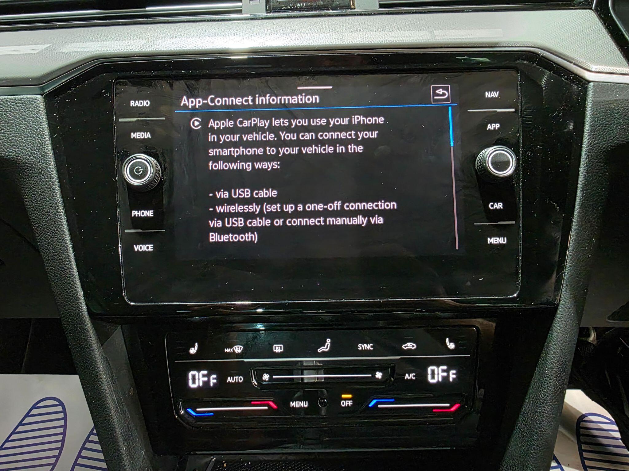 Volkswagen Passat view 8