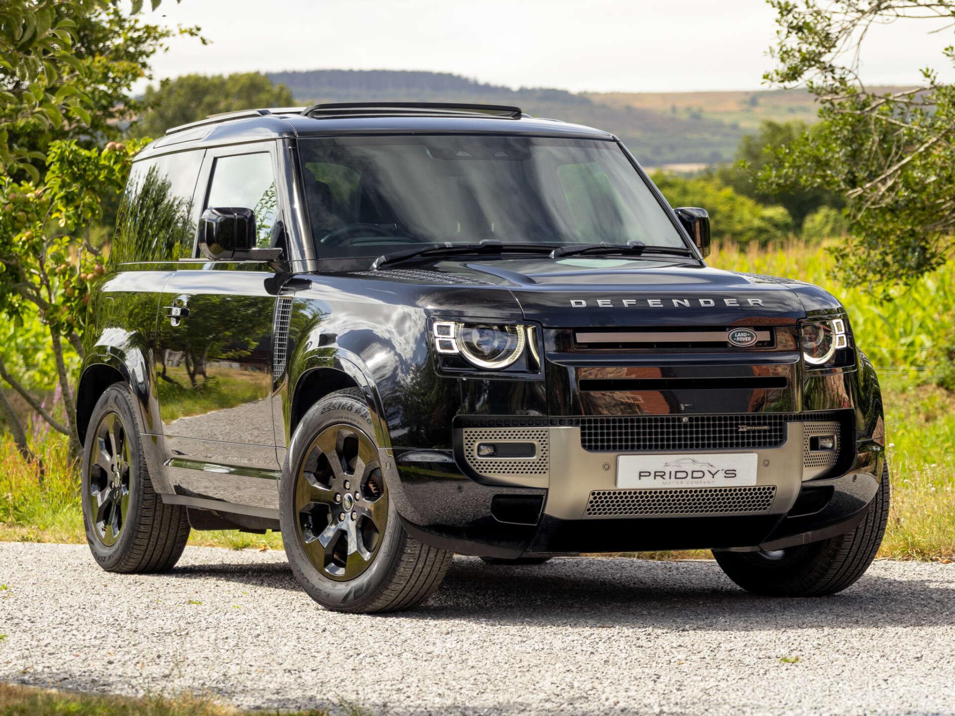 Land Rover Defender view 28