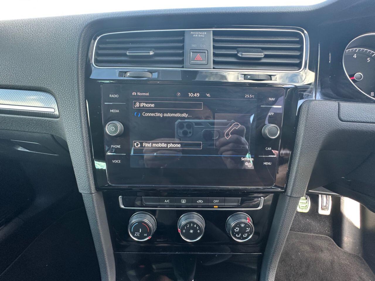 Volkswagen Golf view 52