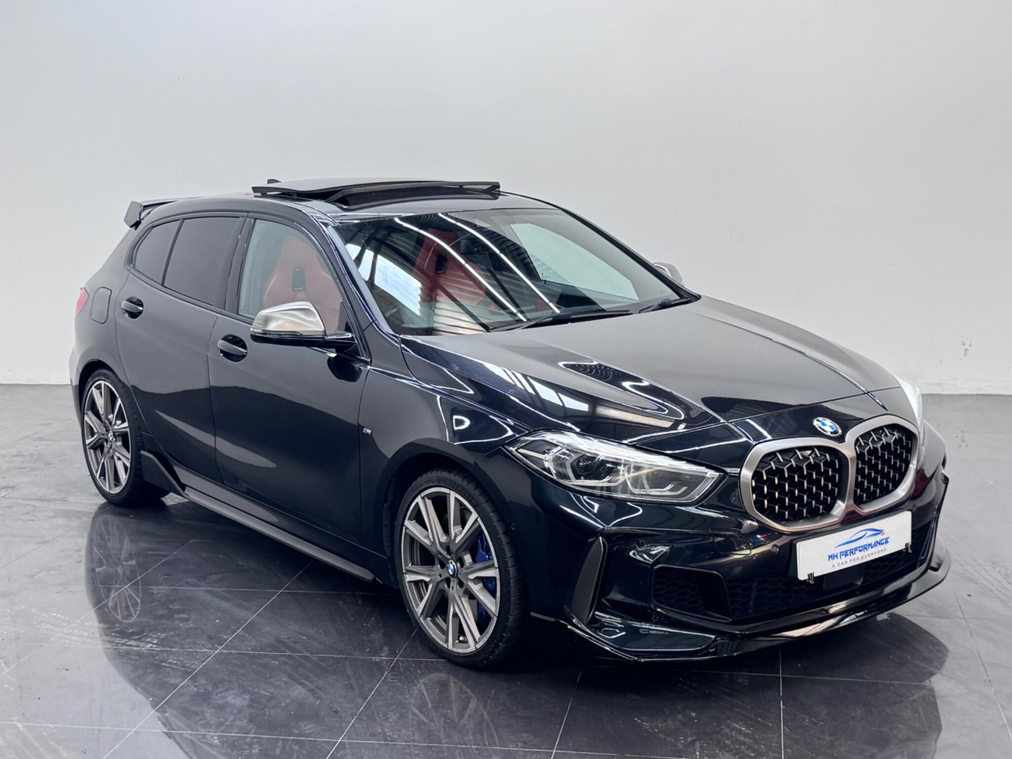 BMW 1 Series view 16