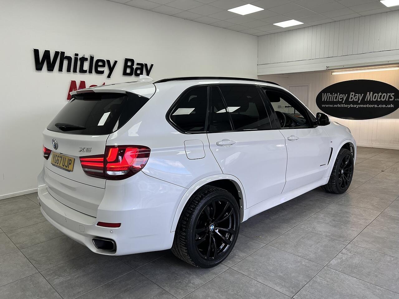 BMW X5 view 3