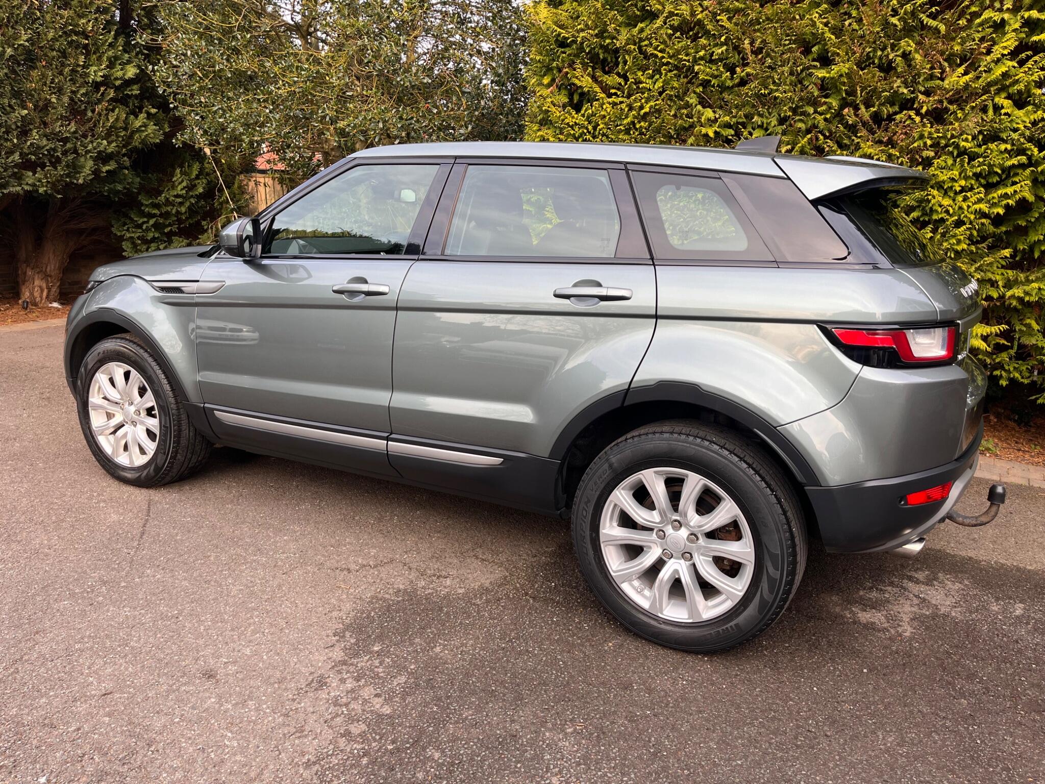 Land Rover Range Rover Evoque view 10